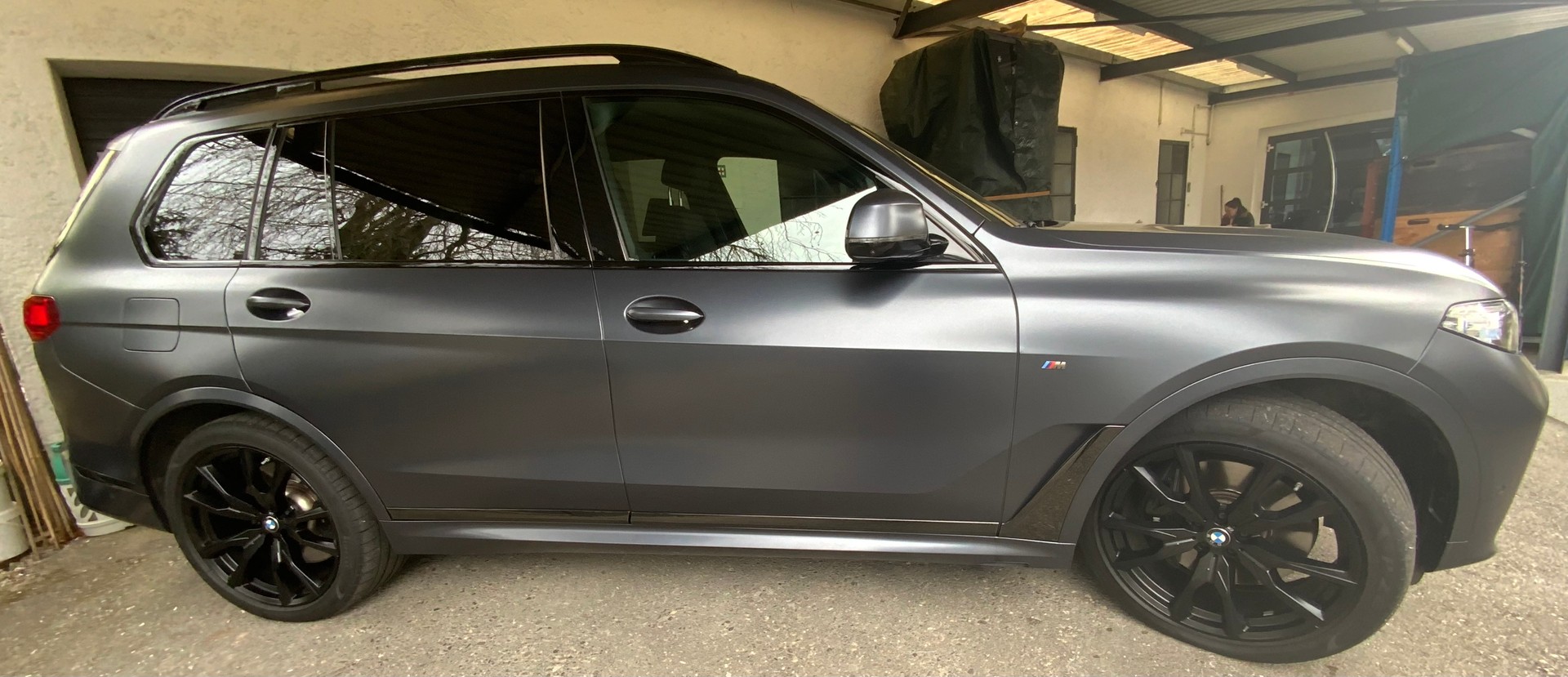 BMW Dark Shadow M50i Steptronic xDrive, weltweit auf 500 Stk. limitiert-image-3