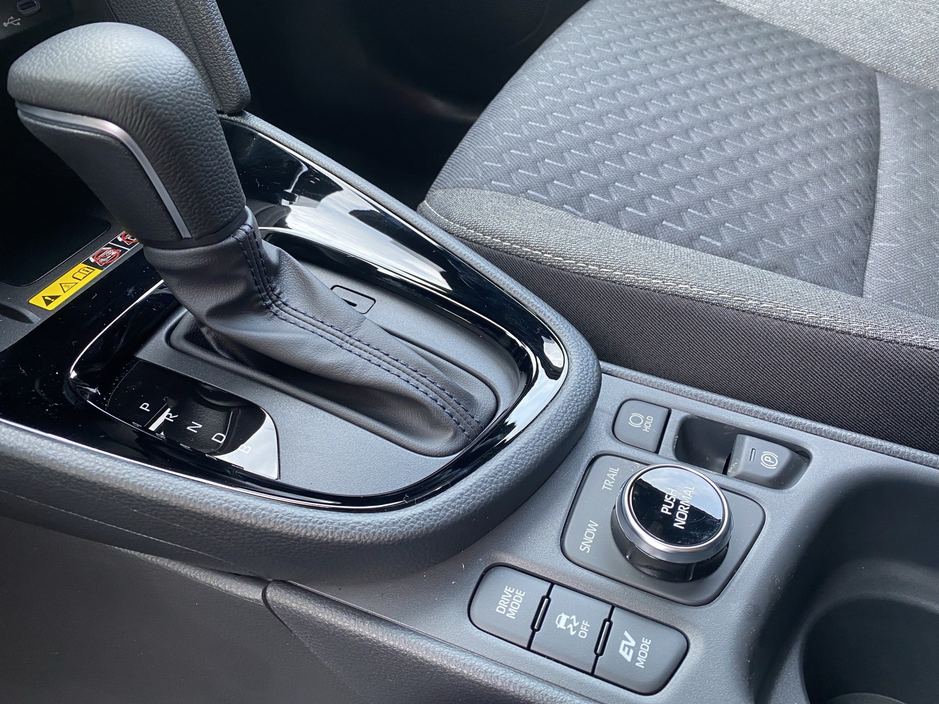 TOYOTA Yaris Cross 1.5 Trend AWDi e-CVT-image-12