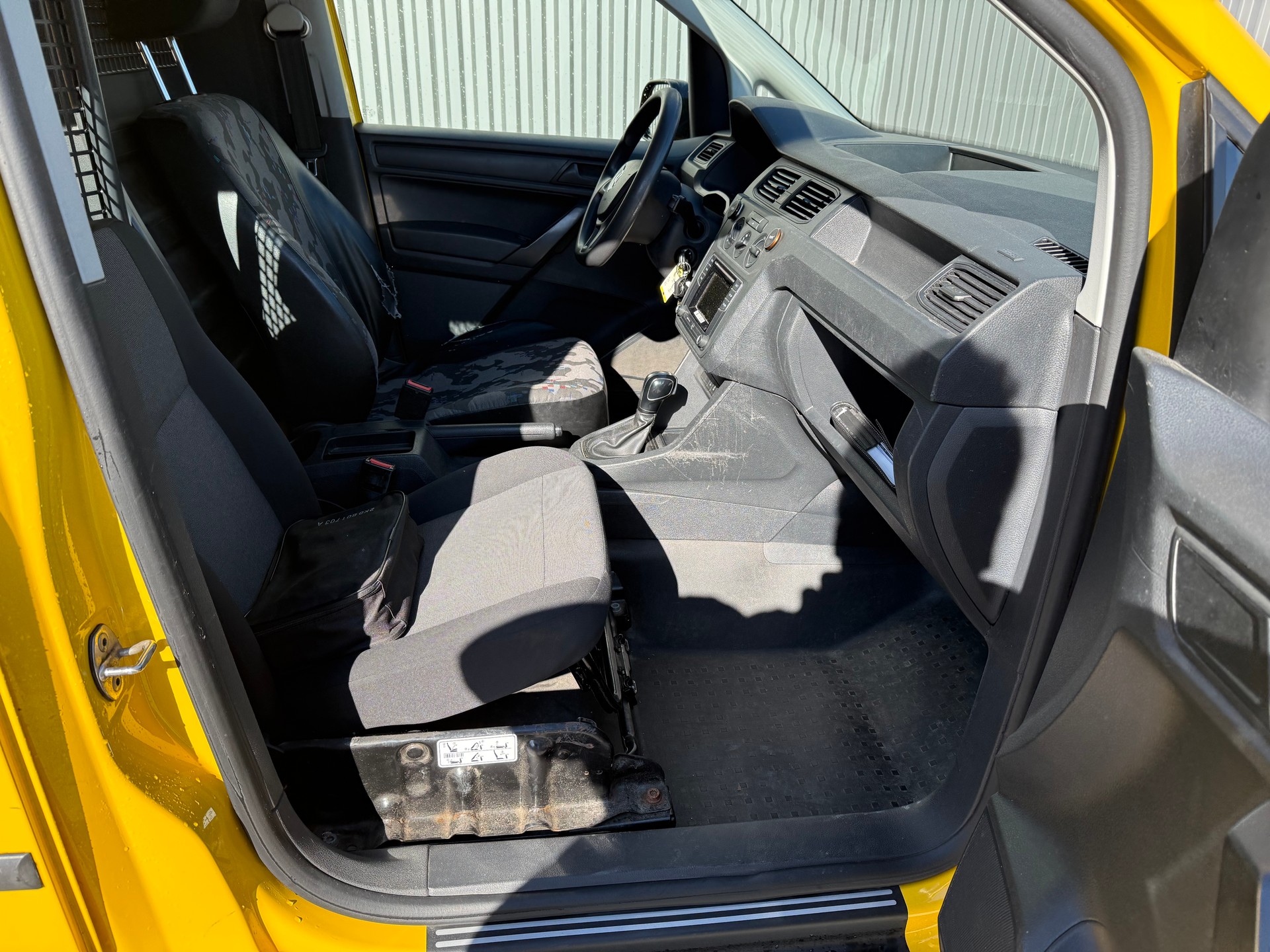 VW Caddy 2.0TDI 4Motion BlueMotion Technology DSG-image-14