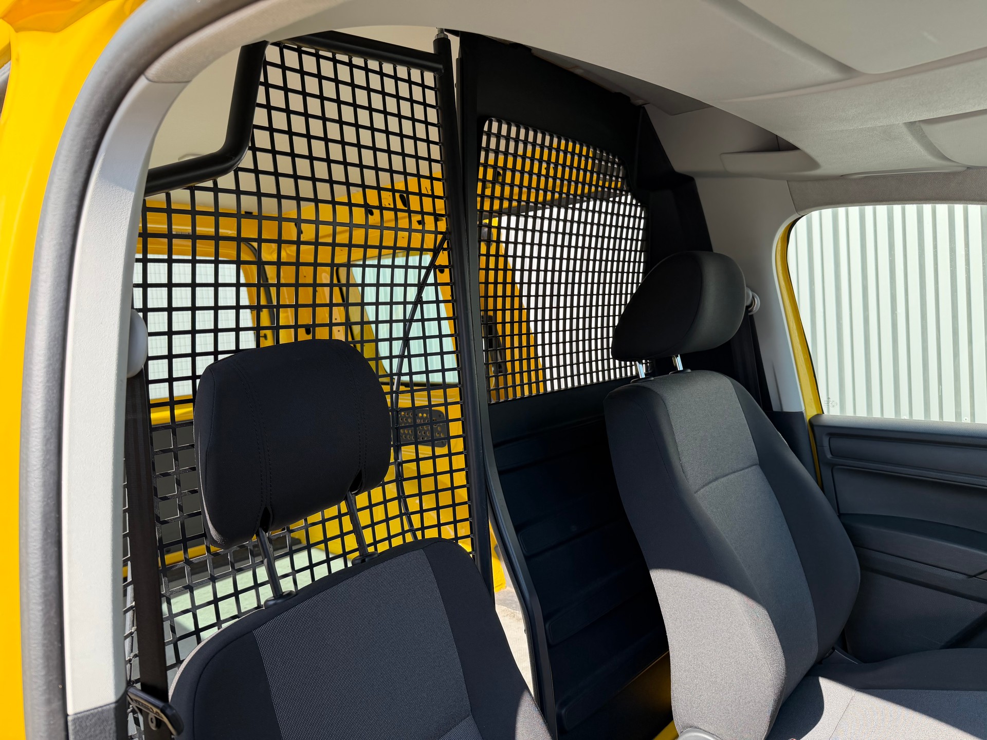 VW Caddy 2.0TDI 4Motion BlueMotion DSG AUTOMATIQUE-image-24
