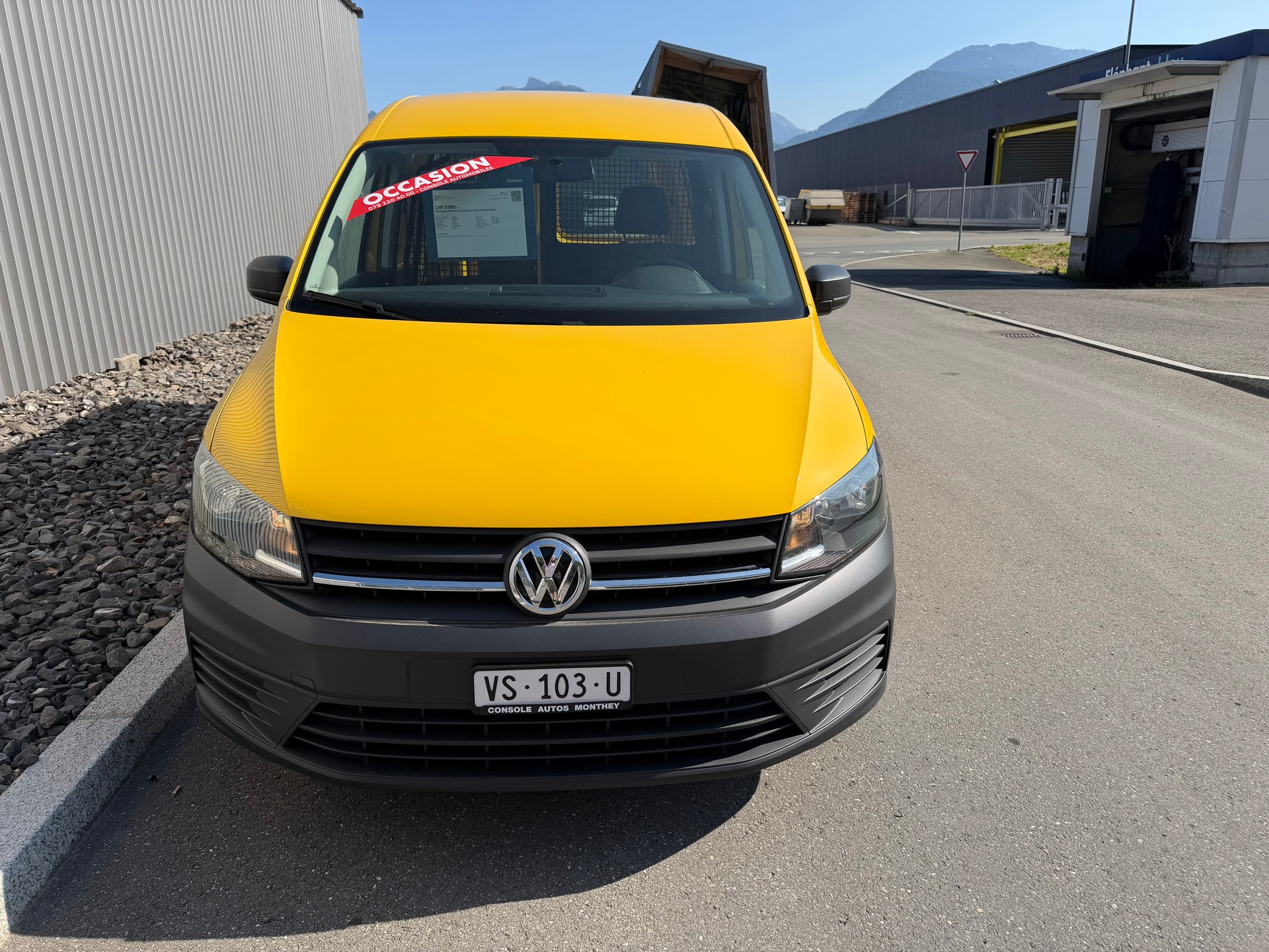 VW Caddy 2.0TDI 4Motion BlueMotion DSG AUTOMATIQUE-image-6