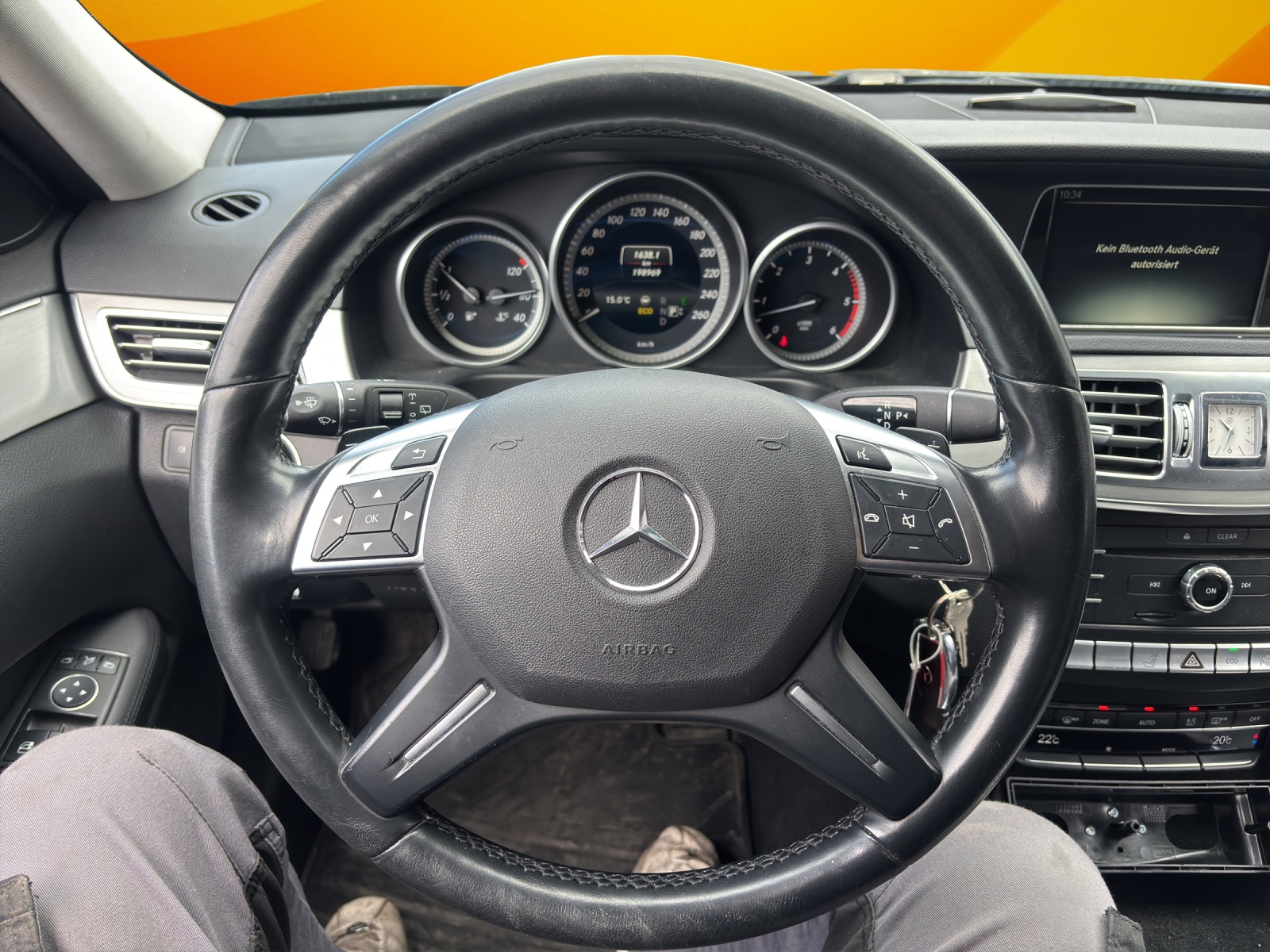 MERCEDES-BENZ E 350 BlueTEC Avantgarde 4Matic 7G-Tronic *** Expertise du jour ***-image-9