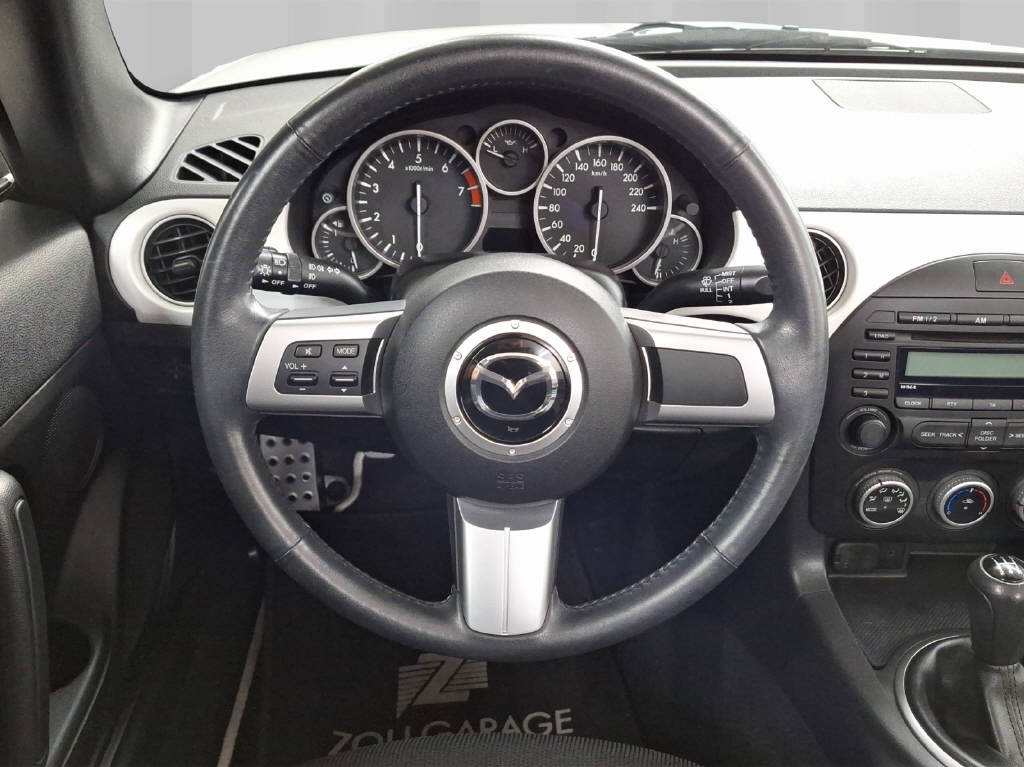 MAZDA MX-5 Roadster 1.8 20th Anniversary (1 of 100)-image-6