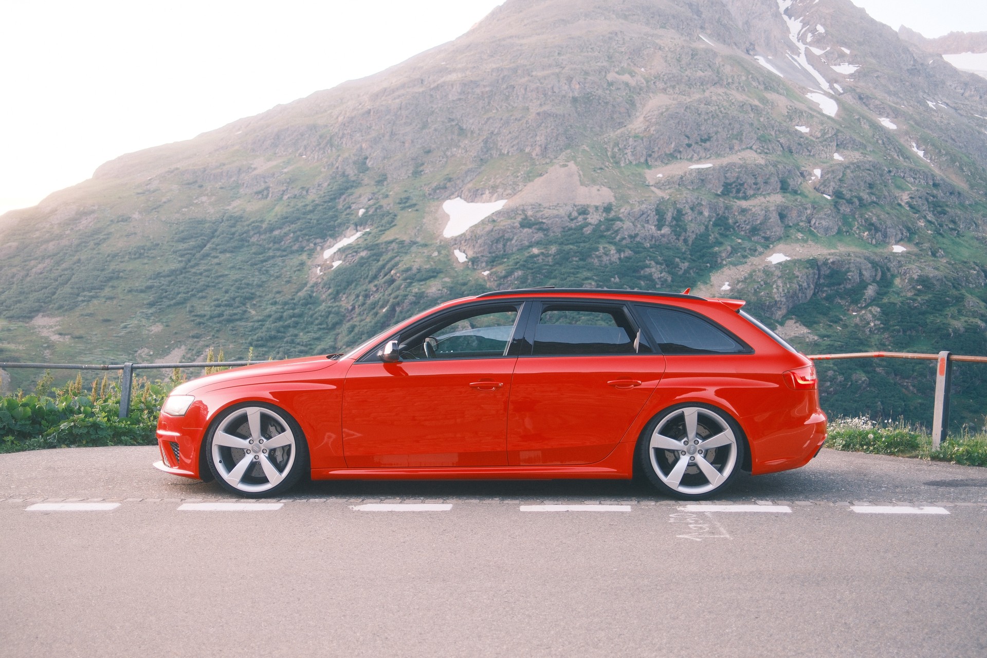 AUDI RS4 Avant 4.2 FSI V8 quattro S-tronic-image-1