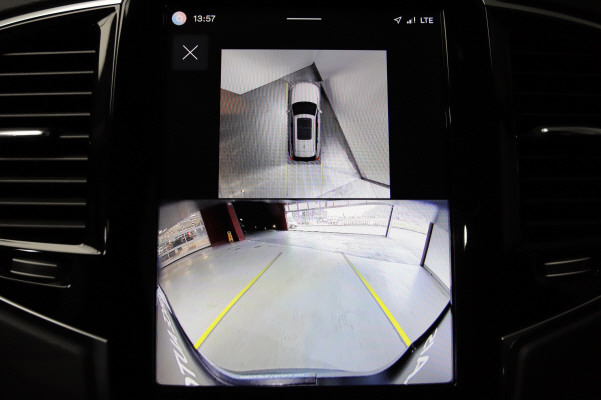 VOLVO XC90 T8 eAWD Xcentric-image-13