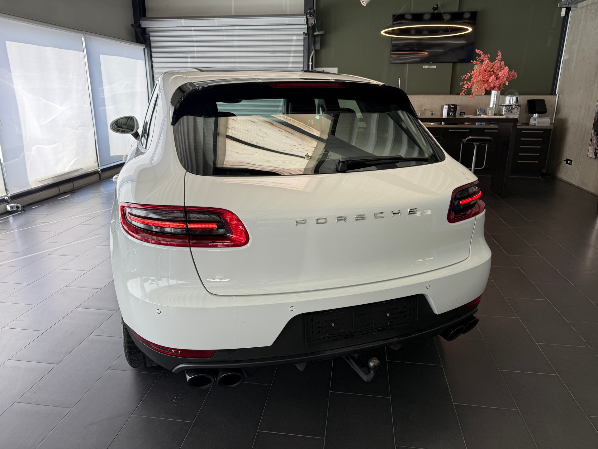 PORSCHE Macan 2.0-image-18