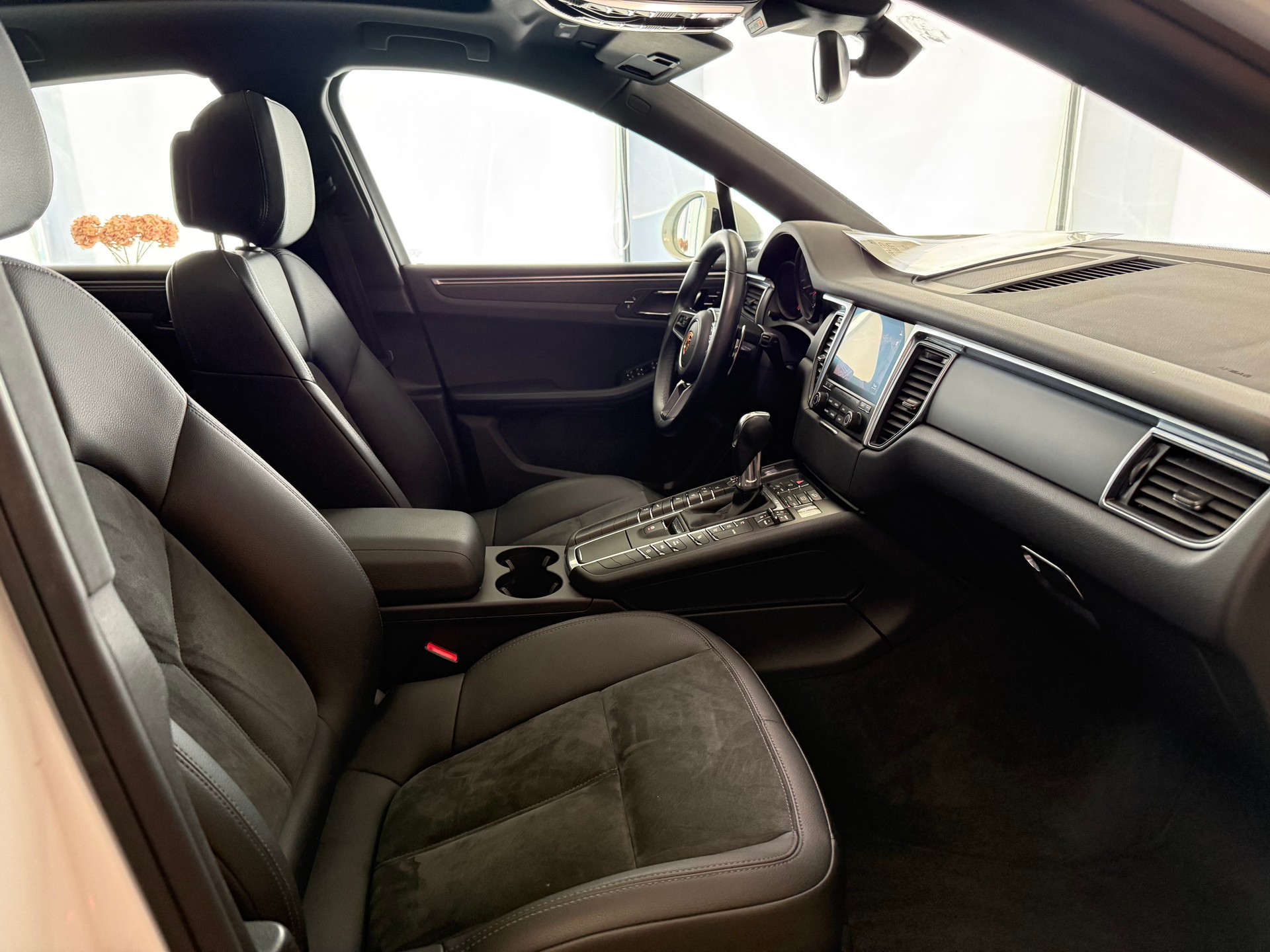 PORSCHE Macan 2.0-image-21
