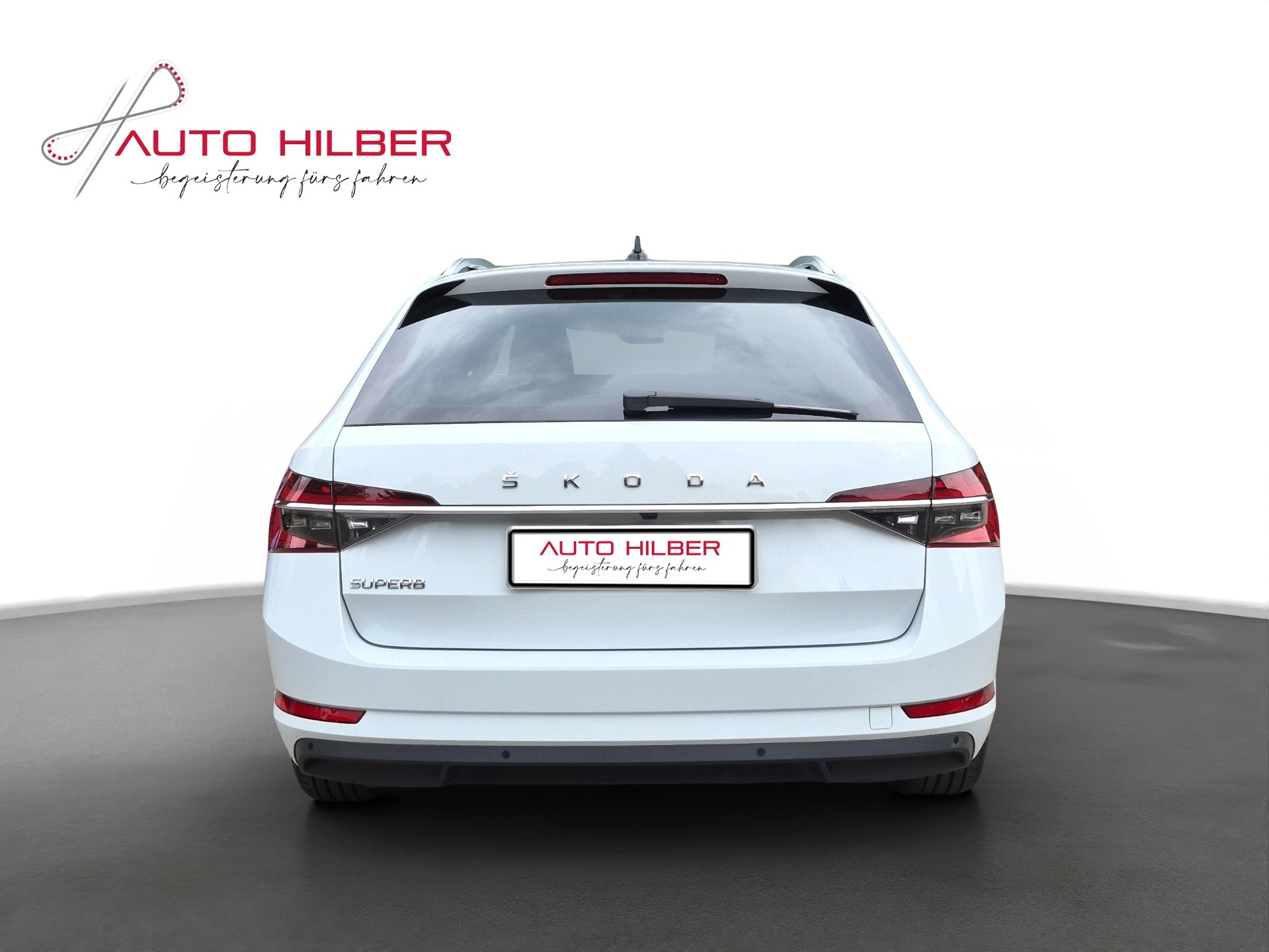 SKODA Superb Combi 2.0 TDi Style DSG *Anhängerkupplung*-image-4