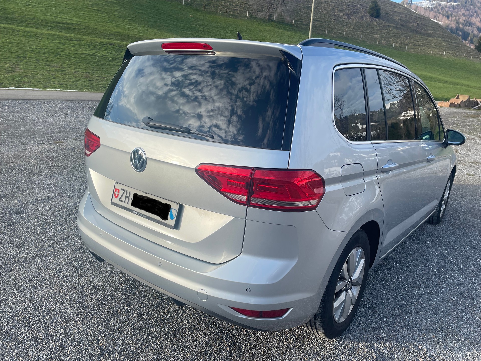 VW Touran 2.0 TDI BlueMotion Technology Comfortline DSG-image-5