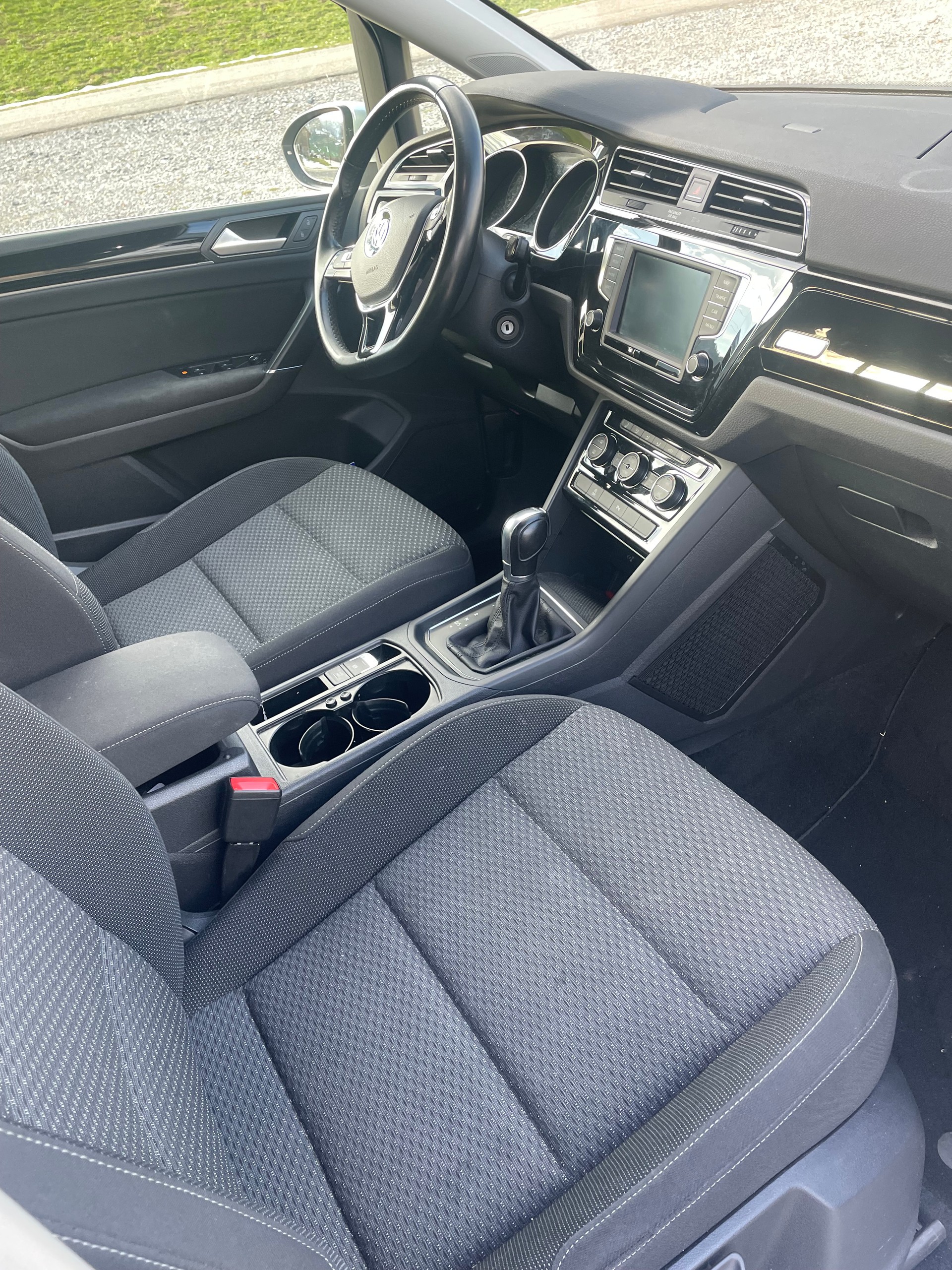 VW Touran 2.0 TDI BlueMotion Technology Comfortline DSG-image-9