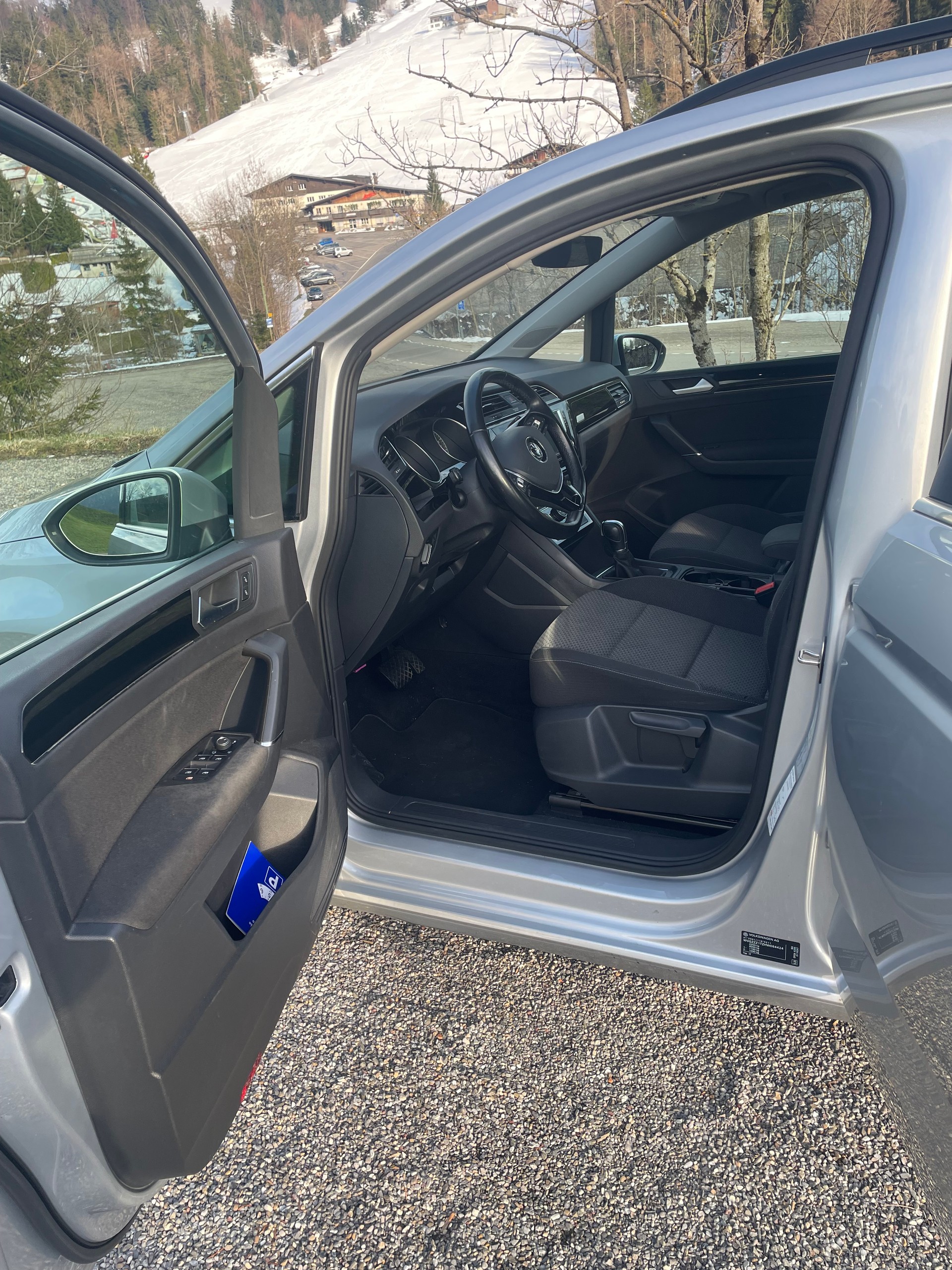 VW Touran 2.0 TDI BlueMotion Technology Comfortline DSG-image-8