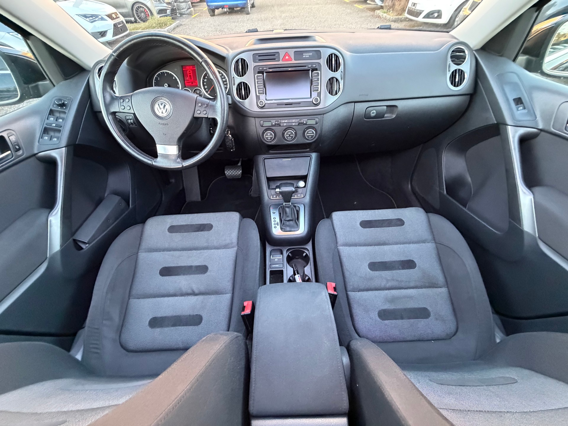 VW Tiguan 2.0 TDI Sport&Style Tiptronic-image-10