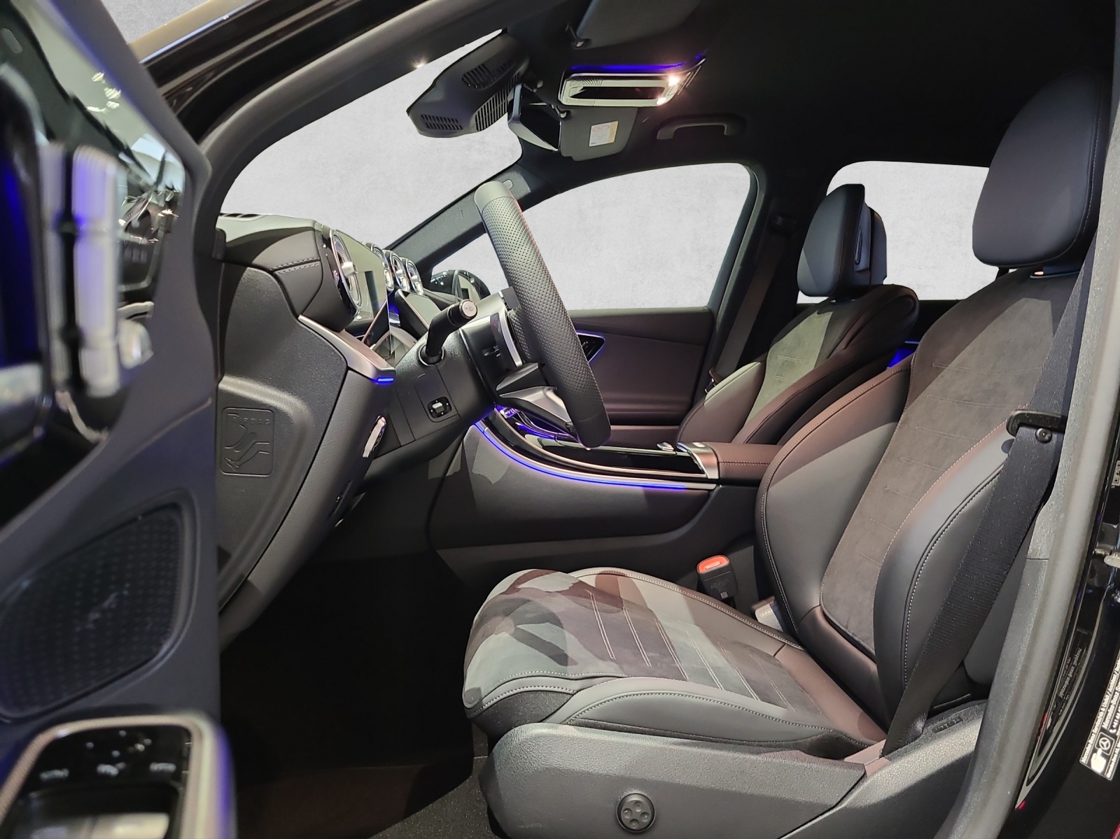 MERCEDES-BENZ GLC 200 4Matic 9G-Tronic-image-7