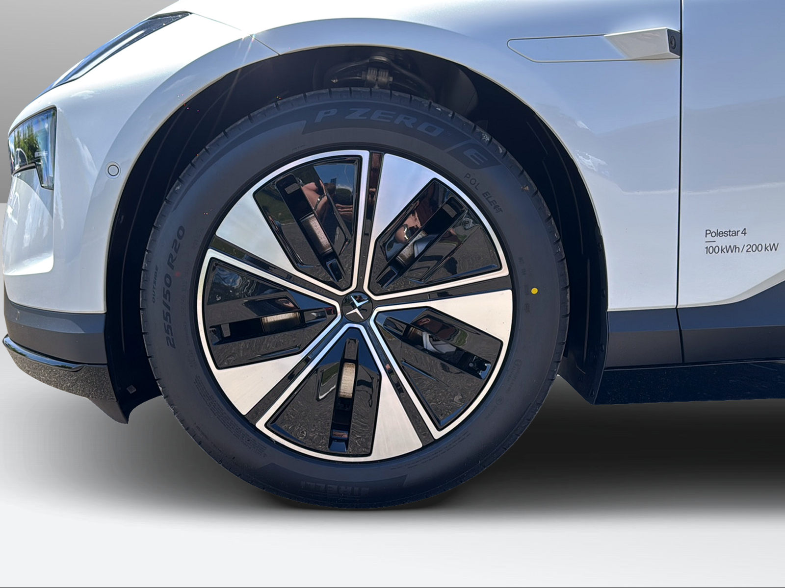 POLESTAR 4 Long Range Single Motor-image-8