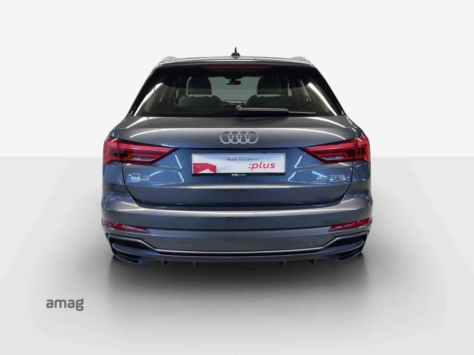 AUDI Q3 45 TFSI S line quattro S-tronic-image-3