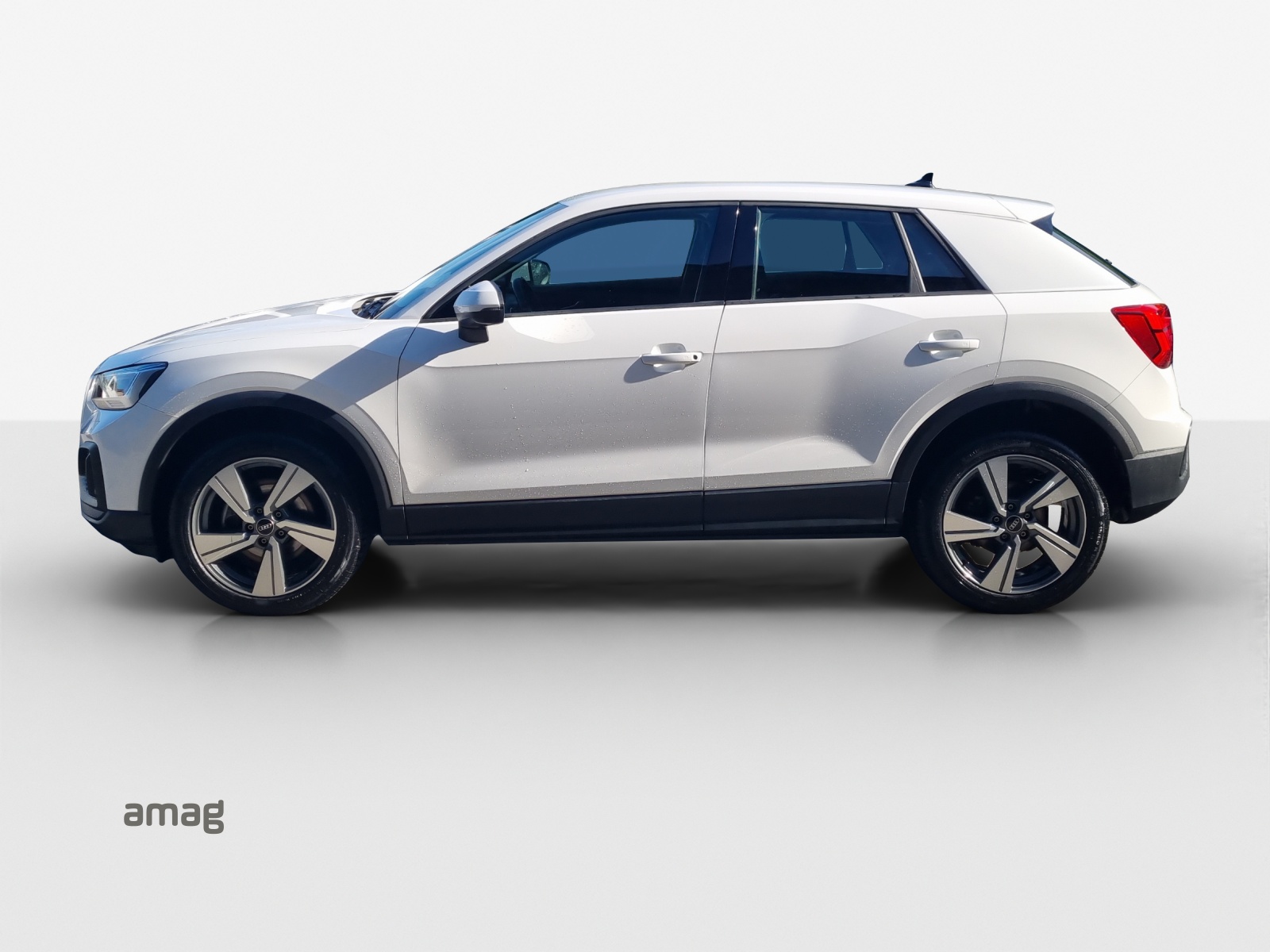 AUDI Q2 40 TFSI Attraction quattro S-tronic-image-1