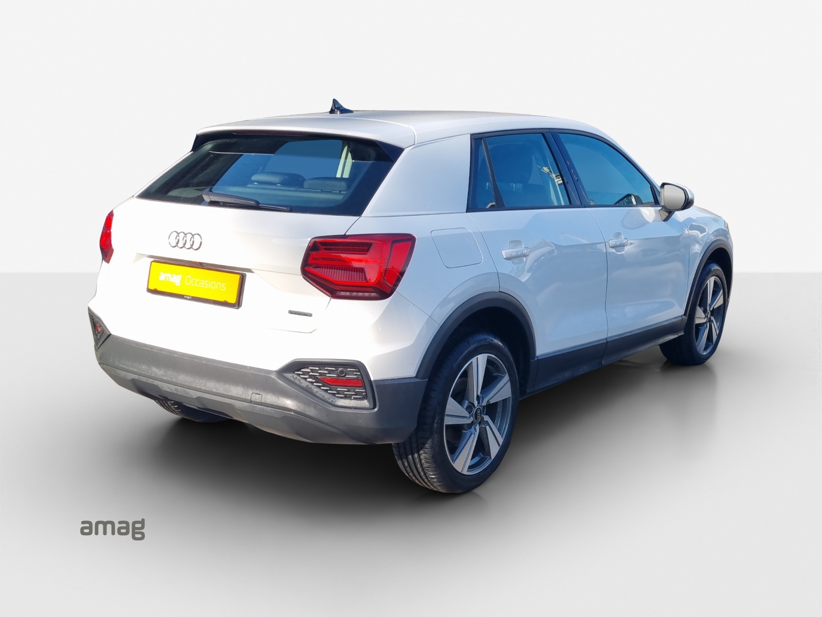 AUDI Q2 40 TFSI Attraction quattro S-tronic-image-4