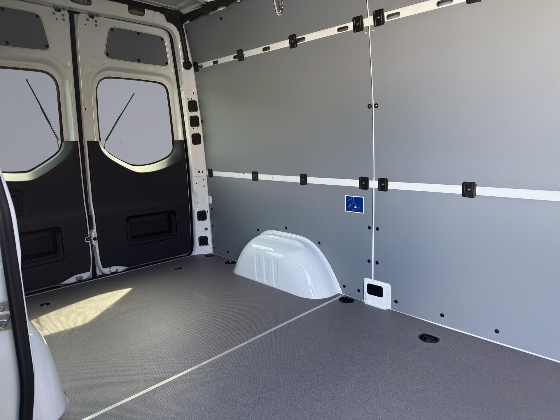 MERCEDES-BENZ Sprinter 317 Kaw. 3665 S 2.0 CDI 170 Pro-image-8