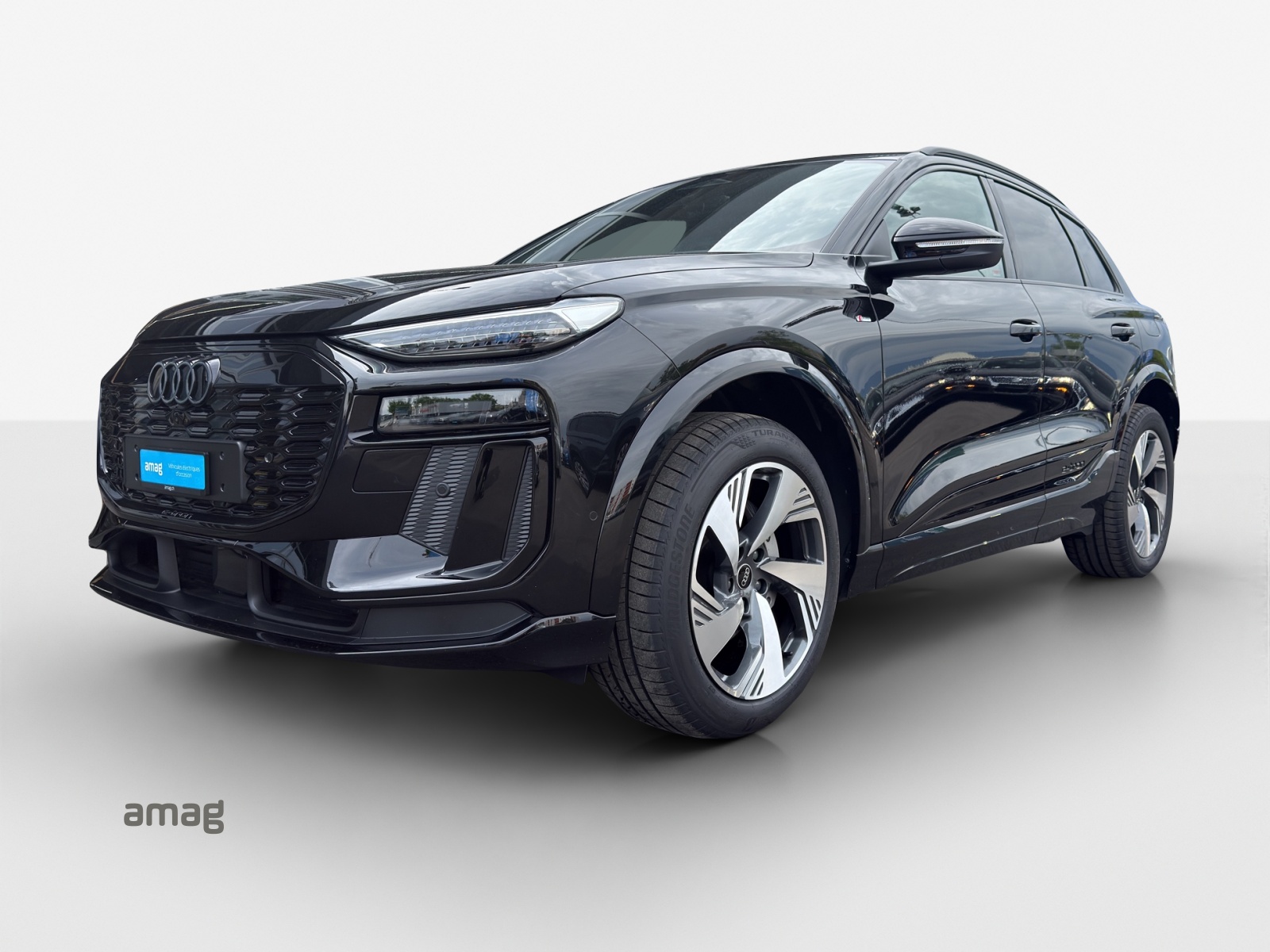 AUDI Q6 e-tron quattro-image-0
