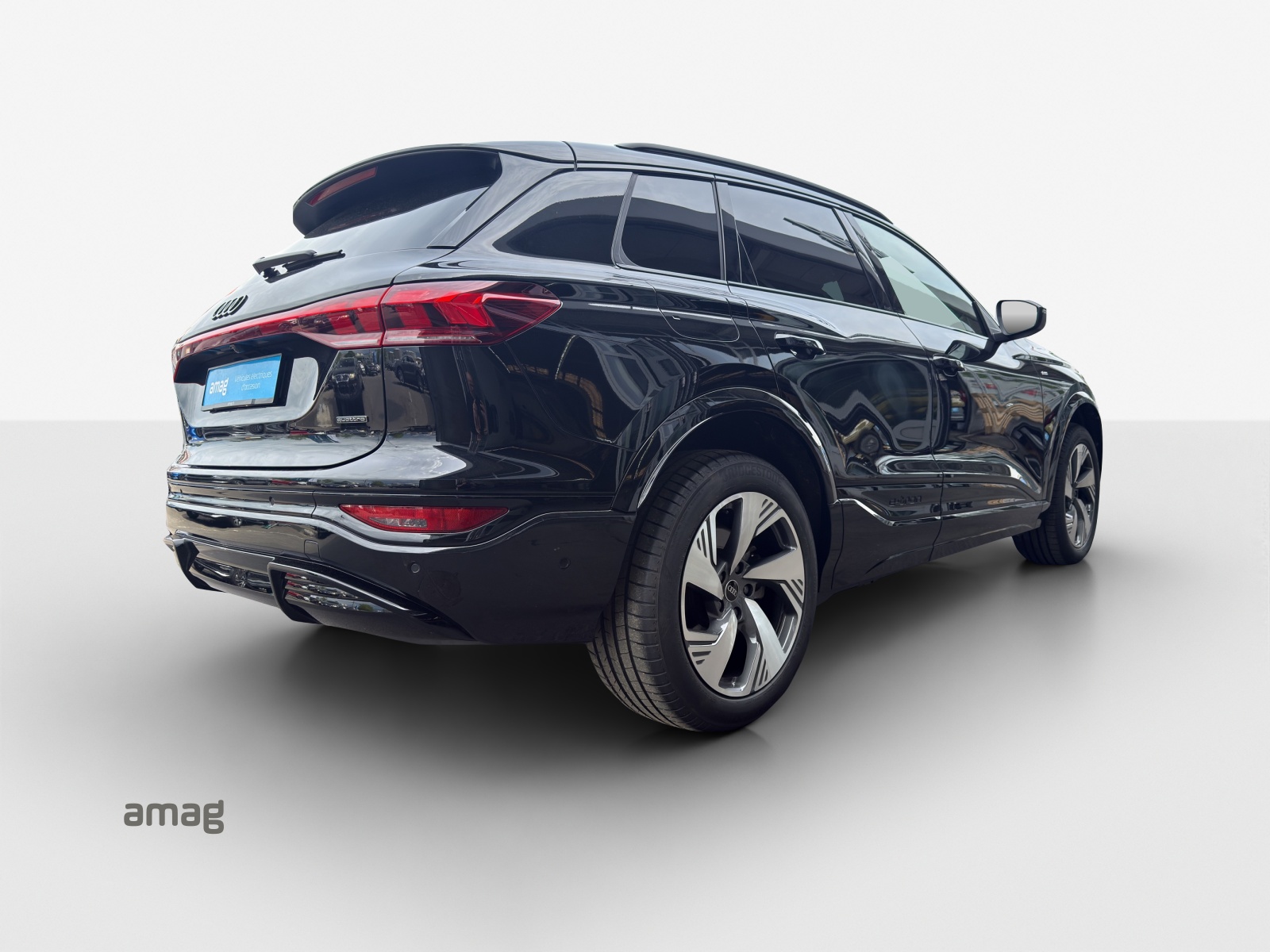 AUDI Q6 e-tron quattro-image-5
