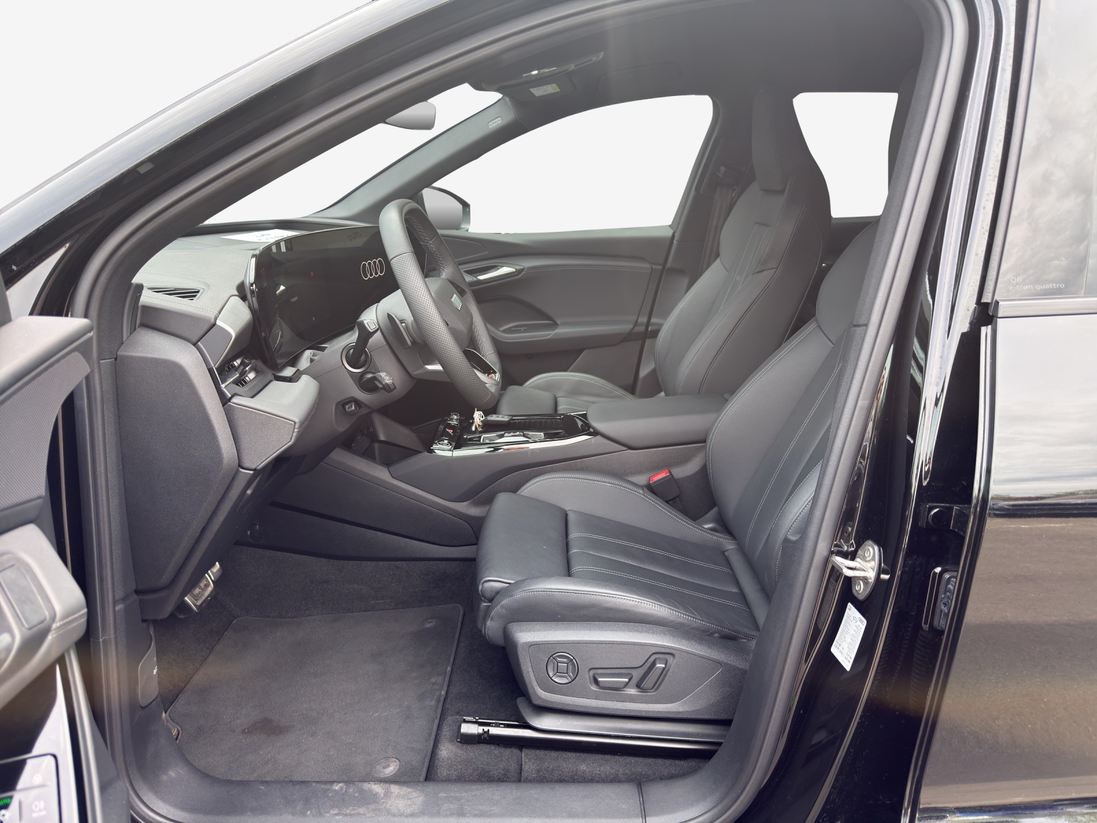 AUDI Q6 e-tron quattro-image-8