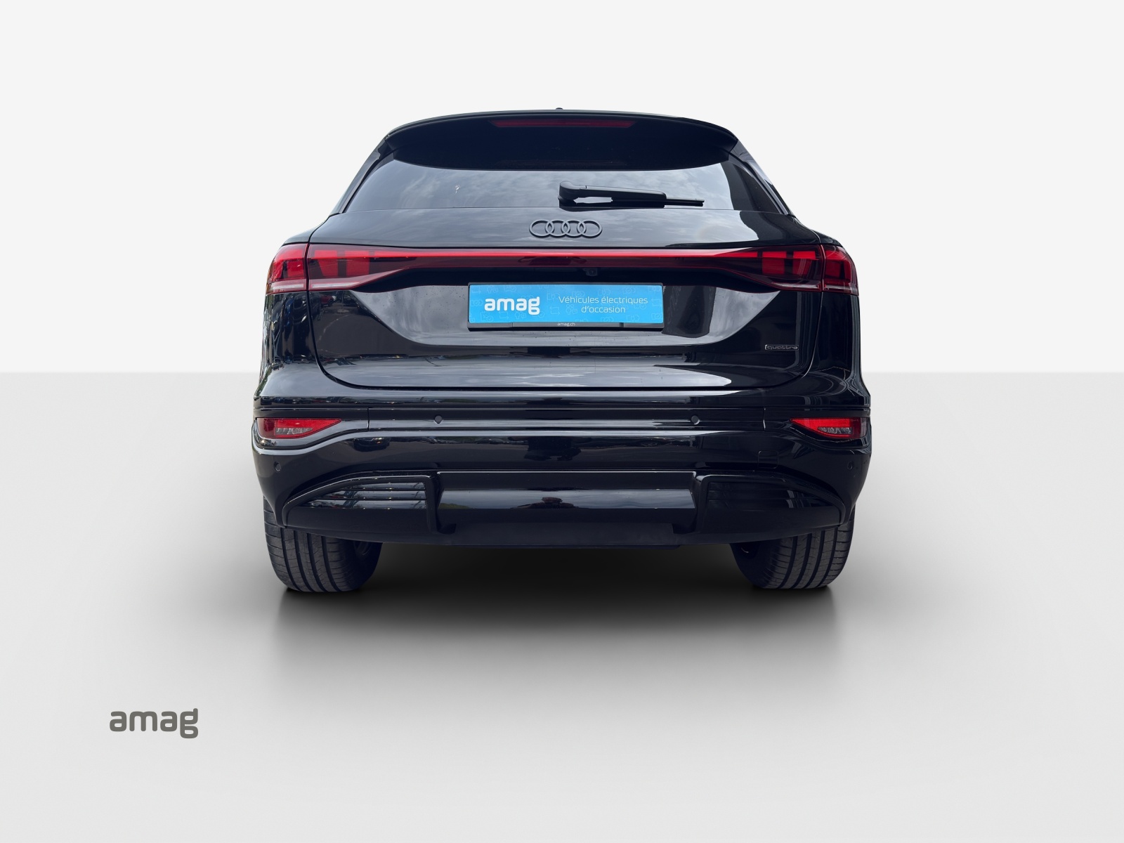 AUDI Q6 e-tron quattro-image-4