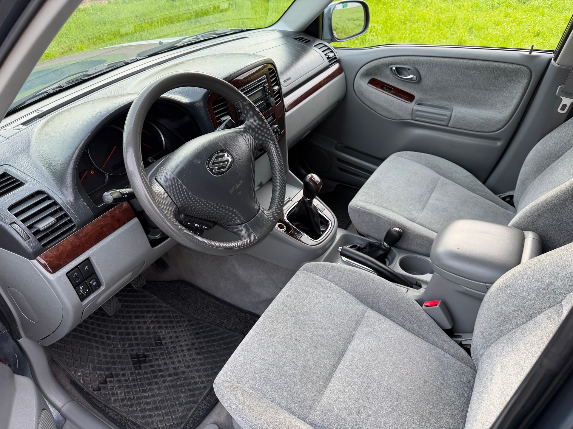 SUZUKI Grand Vitara 2.7 V6 Wagon-image-8