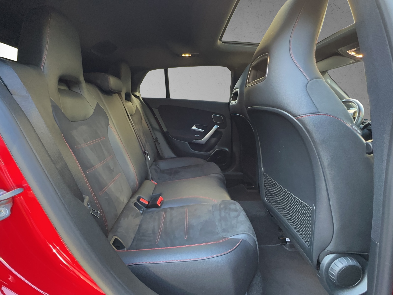 MERCEDES-BENZ CLA Shooting Brake 250 4Matic 7G-DCT AMG Line-image-11