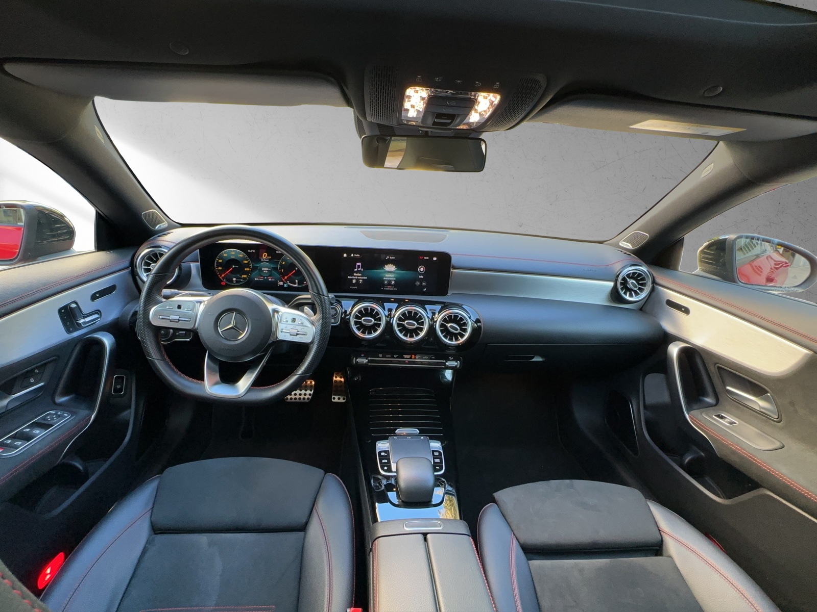 MERCEDES-BENZ CLA Shooting Brake 250 4Matic 7G-DCT AMG Line-image-6