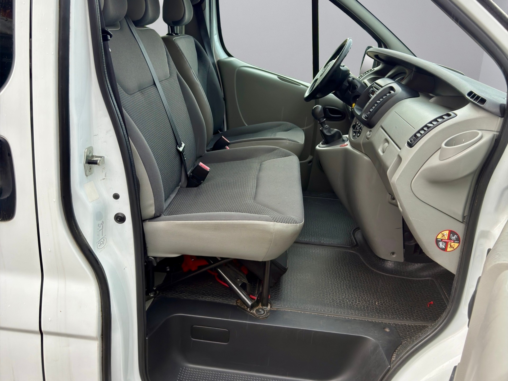 OPEL Vivaro 2.0 CDTI 2.7t 9 Plātzer mit Klimaanlage-image-10