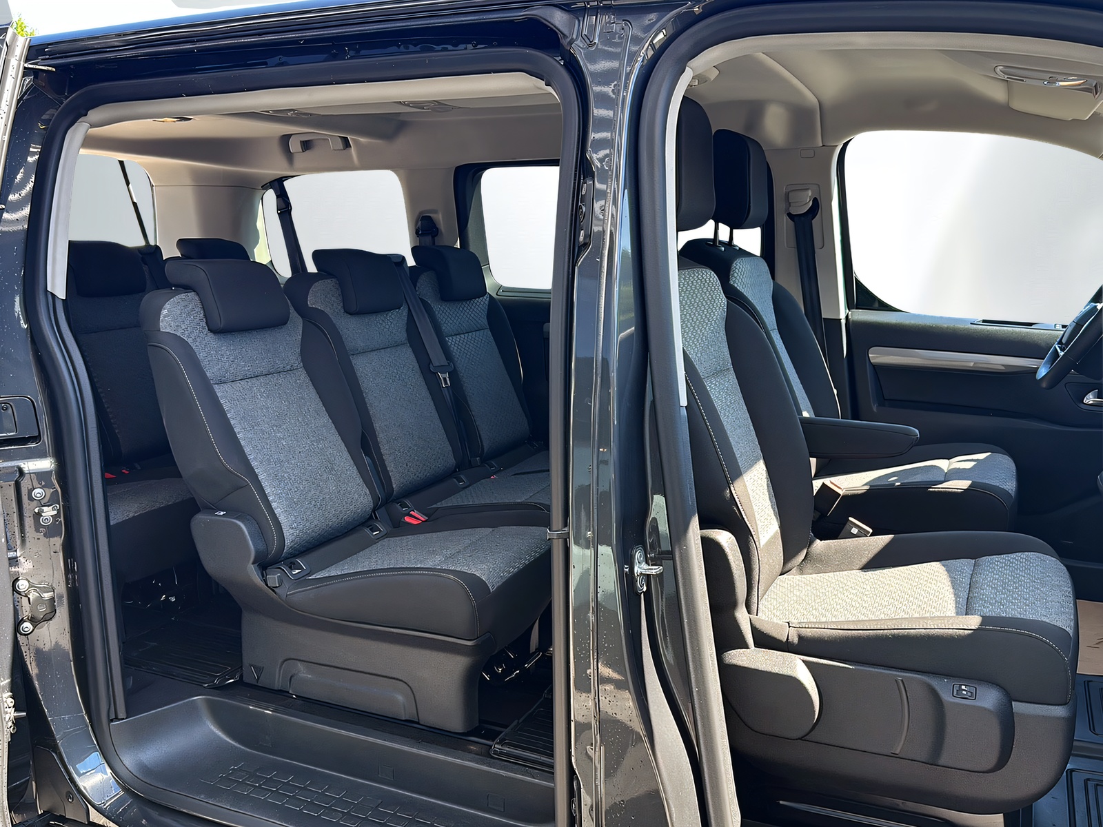 TOYOTA Proace Verso 2.0 D-4D Trend Medium Automatic-image-14