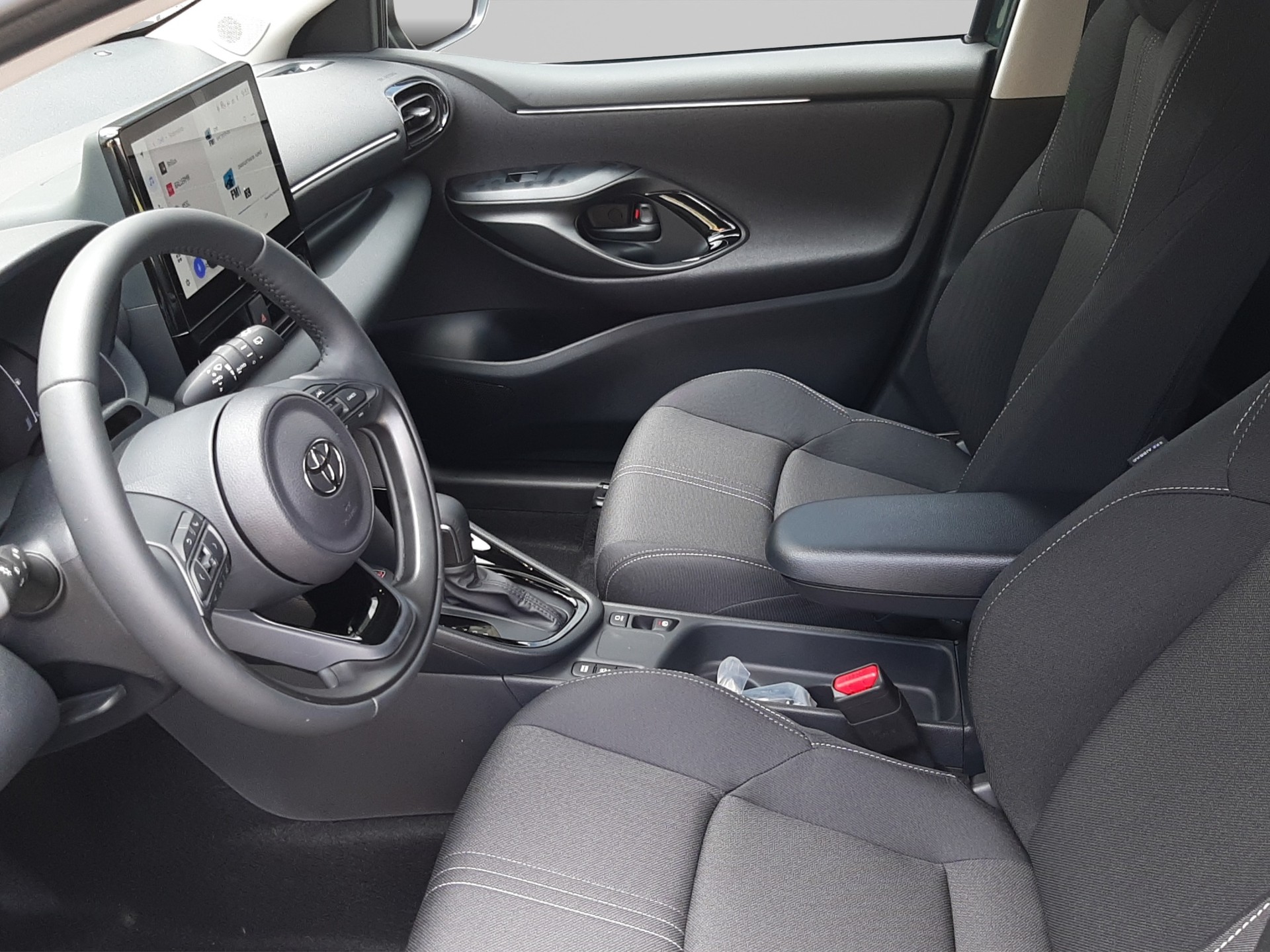 TOYOTA Yaris 1.5 VVT-i HSD Trend-image-8