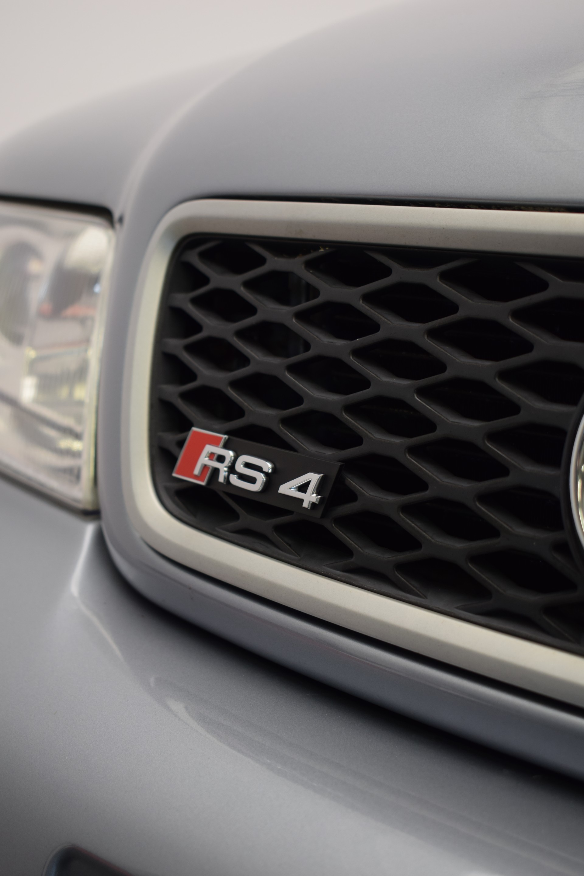 AUDI RS4 Avant quattro "Avus Silber Metallic"-showroom-element-3