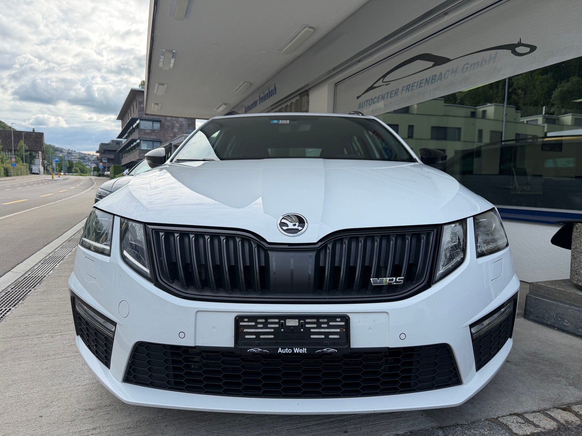 SKODA Octavia Combi 2.0 TDI VRS 4x4 DSG-showroom-element-1