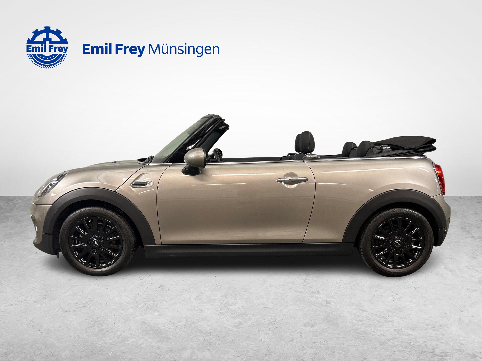MINI Cabrio F57 1.5i Cooper-image-5