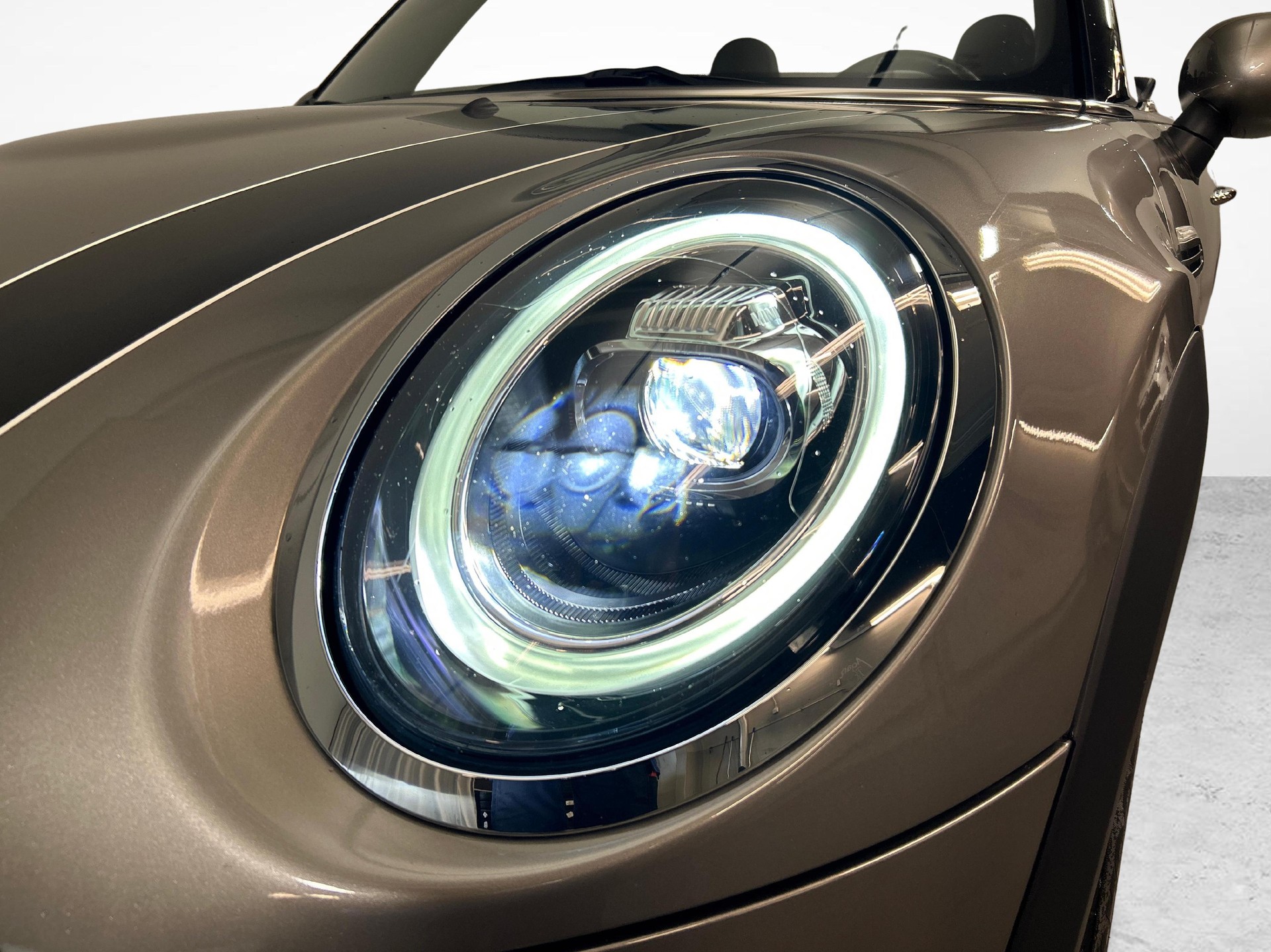 MINI Cabrio F57 1.5i Cooper-image-17