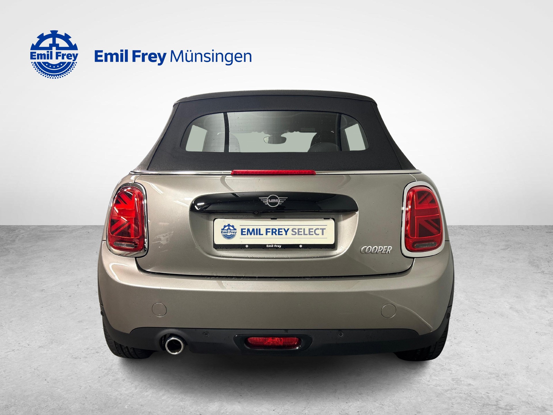 MINI Cabrio F57 1.5i Cooper-image-13