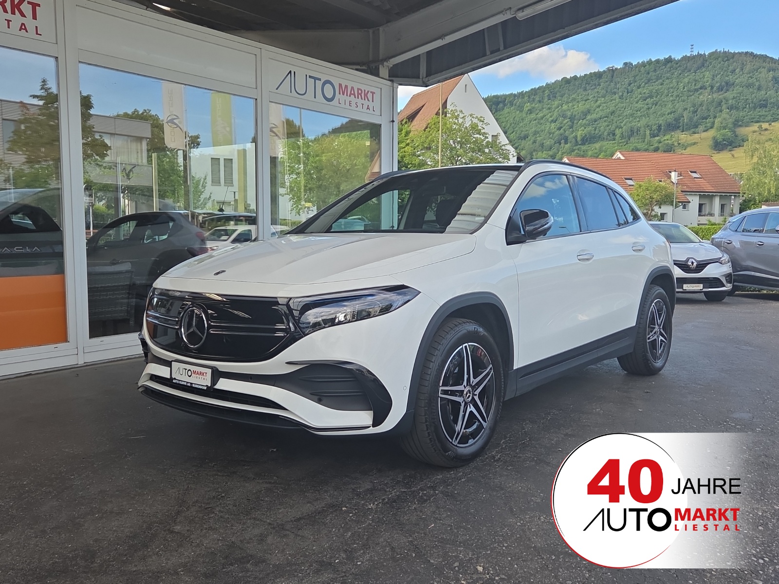 MERCEDES-BENZ EQA 350 AMG Line 4Matic-image-0