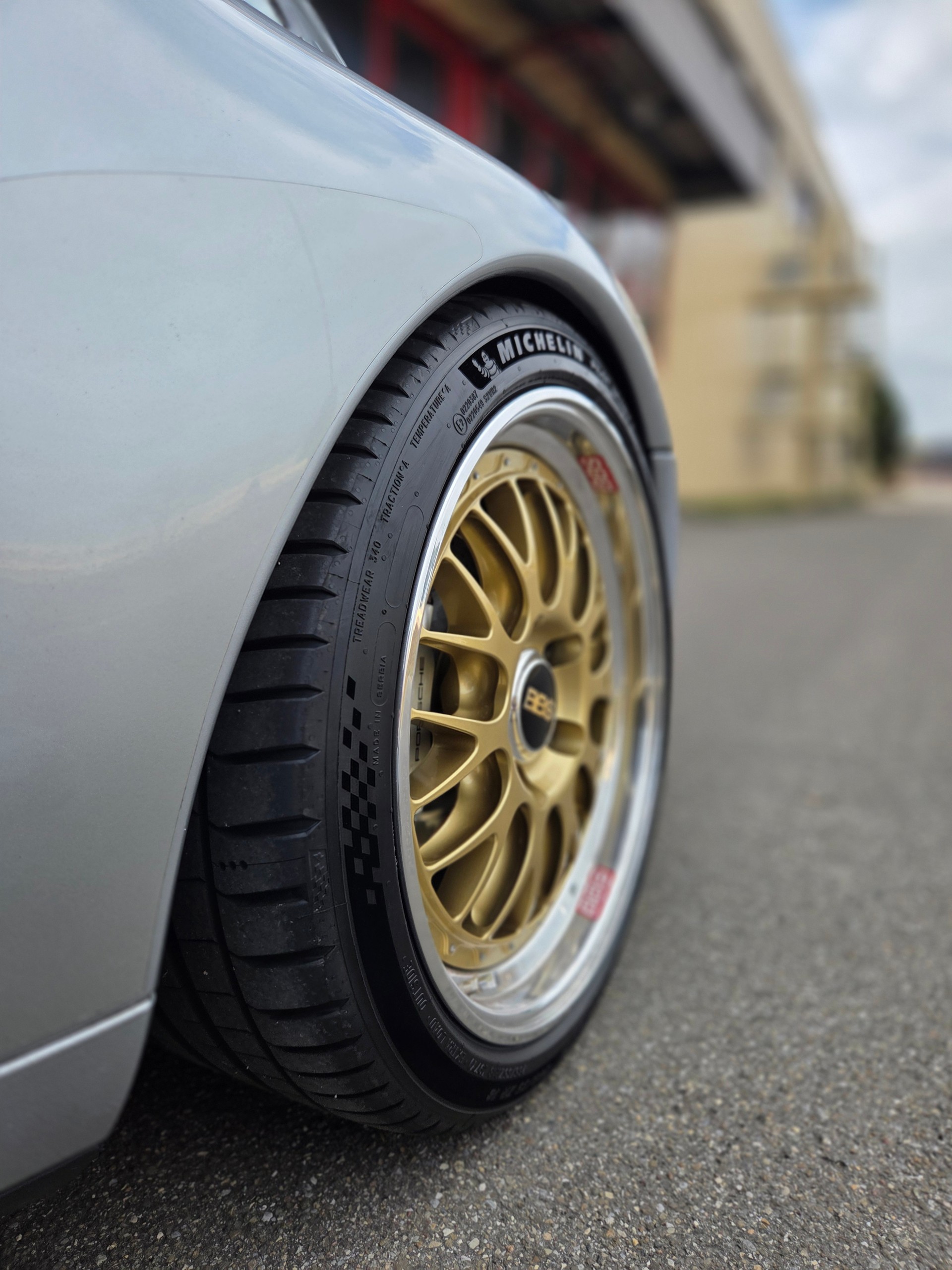 PORSCHE 993 3.6 Carrera 4 Fifty mit 35+ kCHF Upgrades-image-13