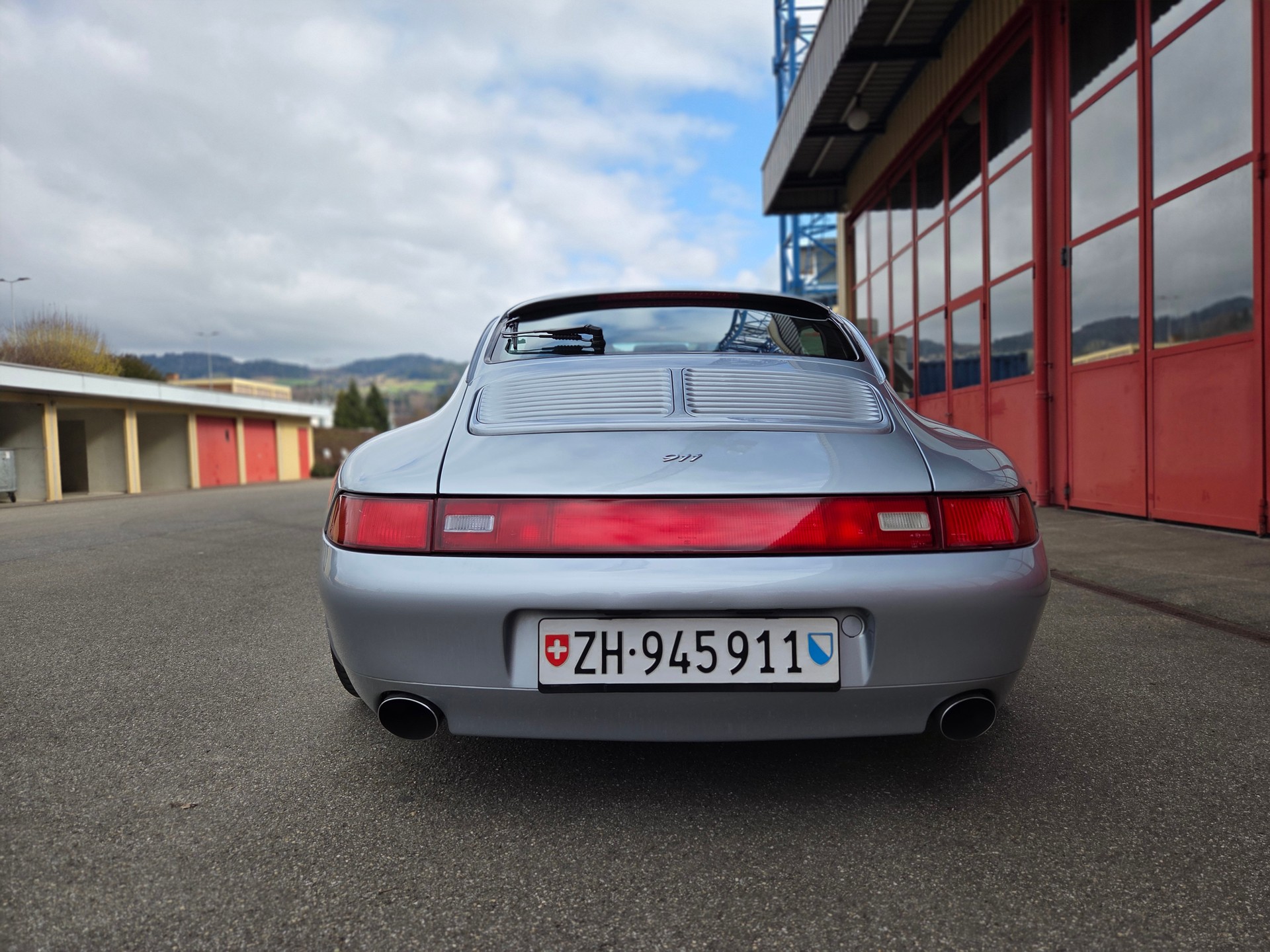PORSCHE 993 3.6 Carrera 4 Fifty mit 35+ kCHF Upgrades-image-2
