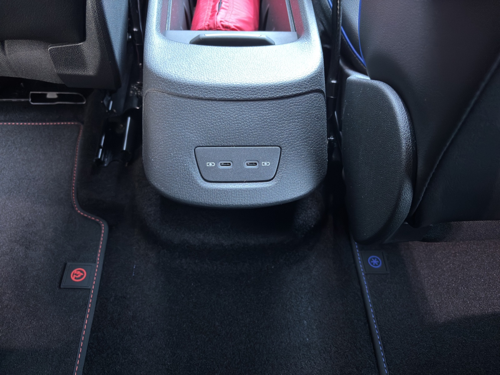 VW ID.3 GTX Performance 79 kWh GTX Fire+Ice-image-13
