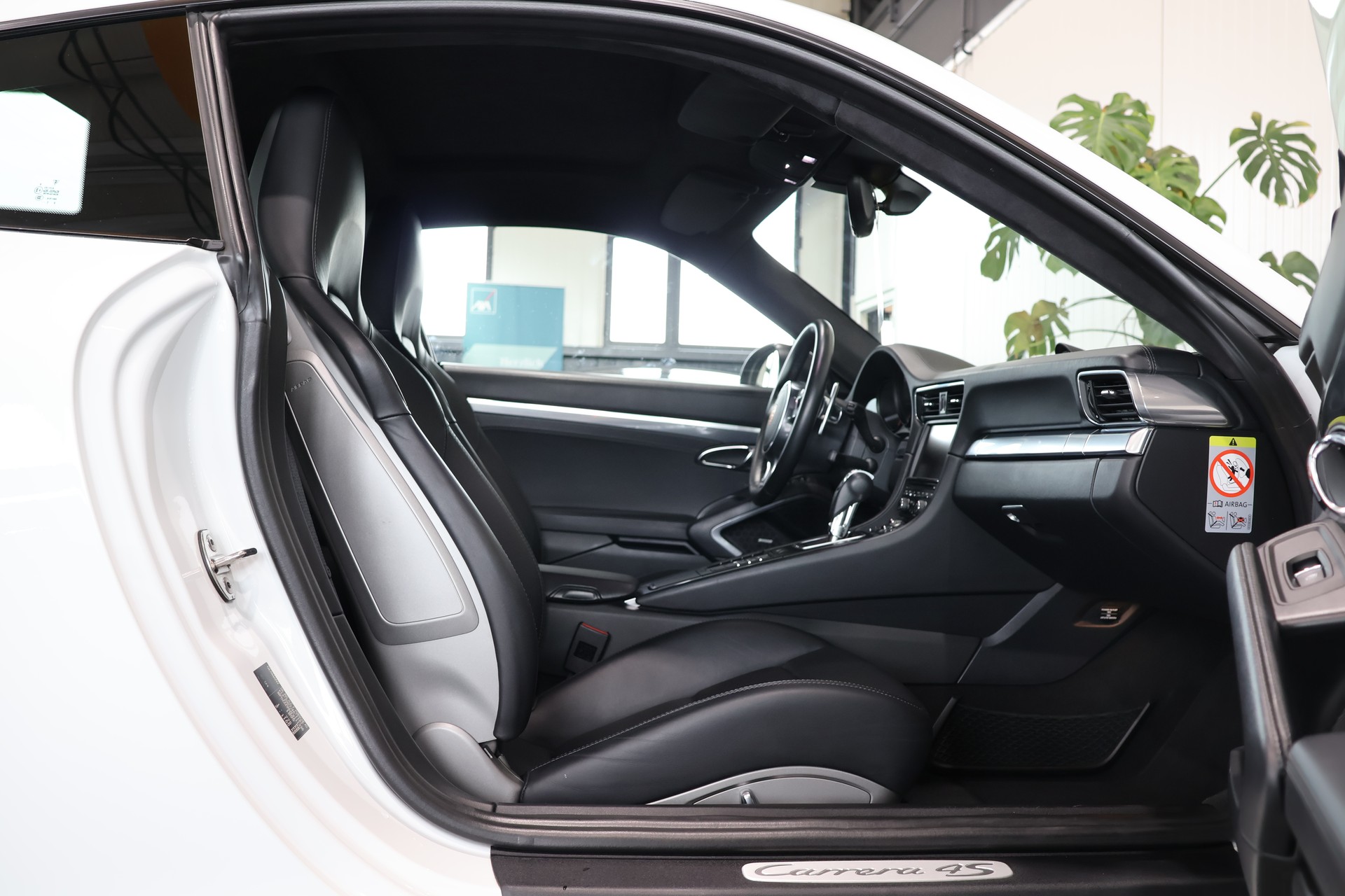 PORSCHE 911 Carrera 4S PDK-image-12