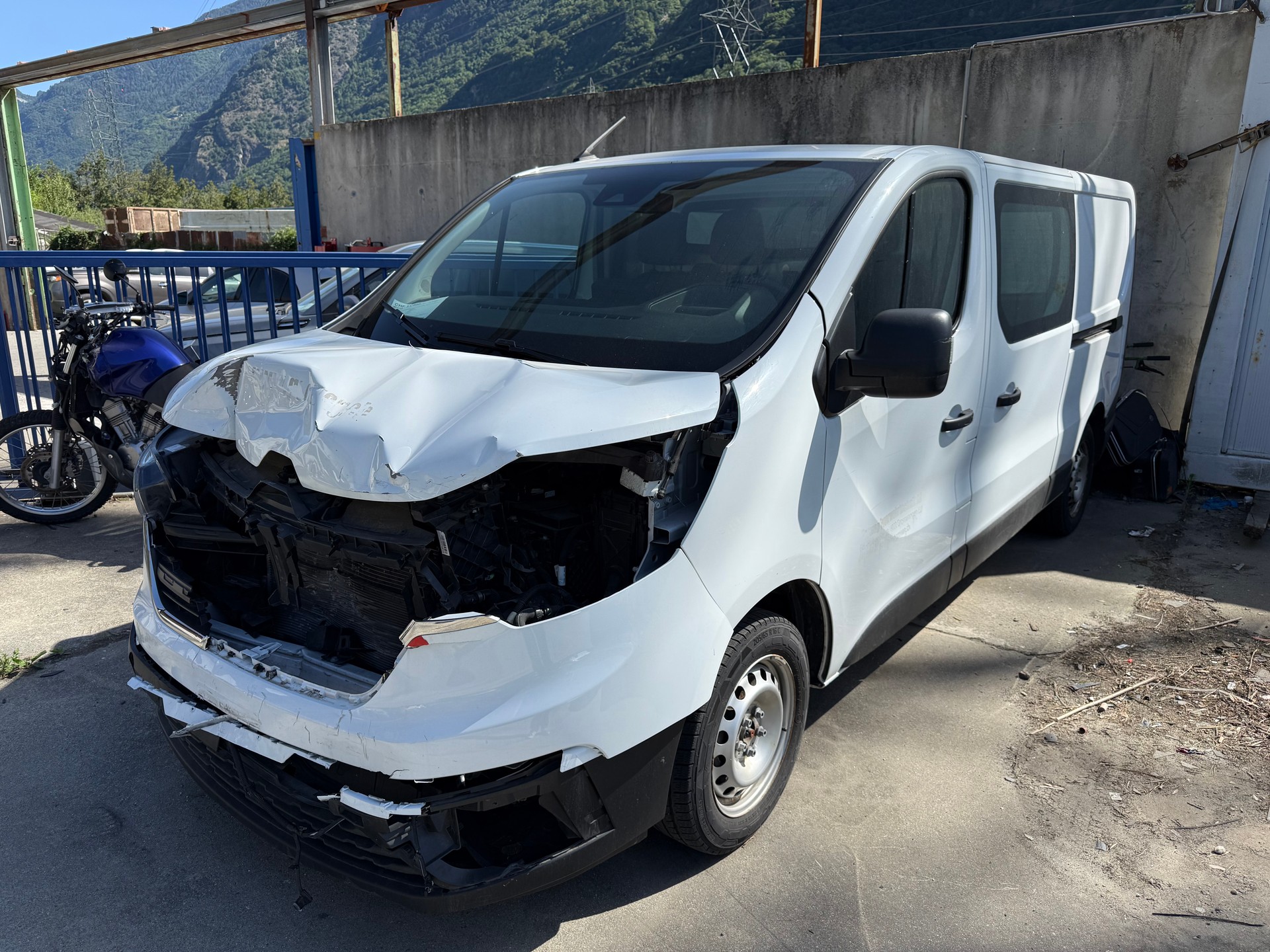 RENAULT Trafic 2.0 Blue dCi 130 Access L2H1 EN-image-1