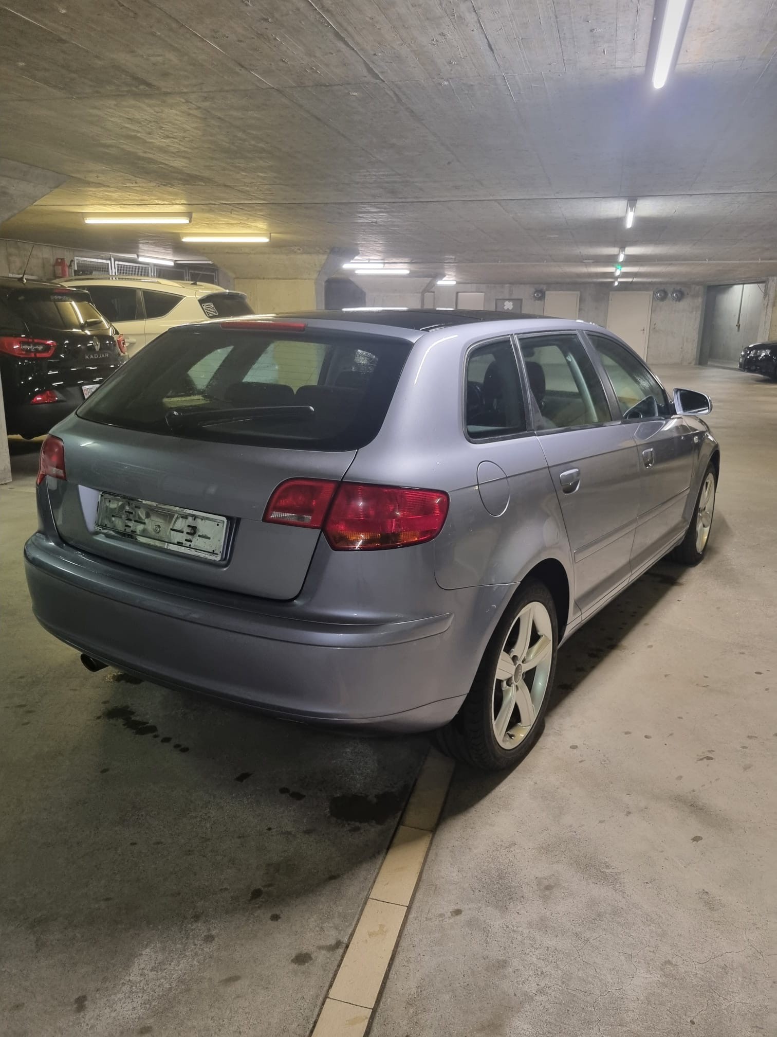 AUDI A3 Sportback 1.6 FSI Attraction-image-5