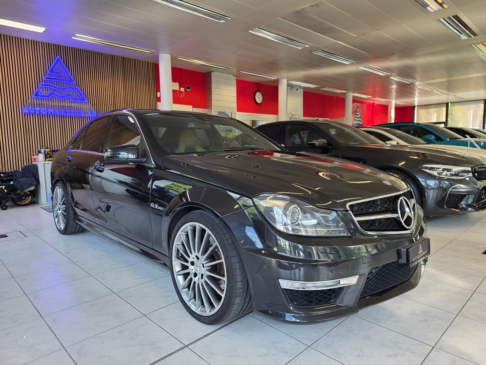 MERCEDES-BENZ C 63 V8 AMG ''Designo Interieur'' !EINZIGARTIG!-image-0