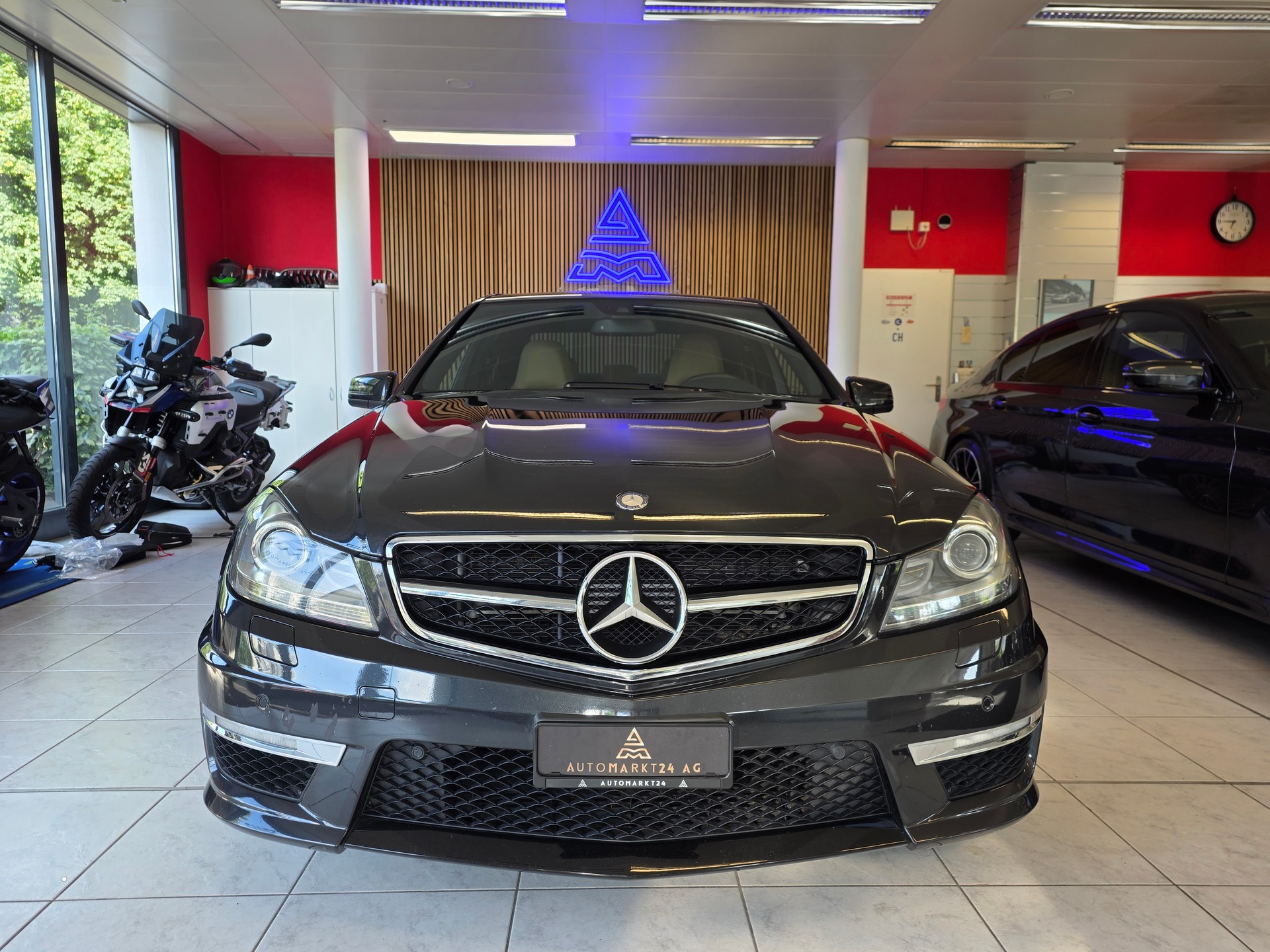 MERCEDES-BENZ C 63 V8 AMG ''Designo Interieur'' !EINZIGARTIG!-image-1