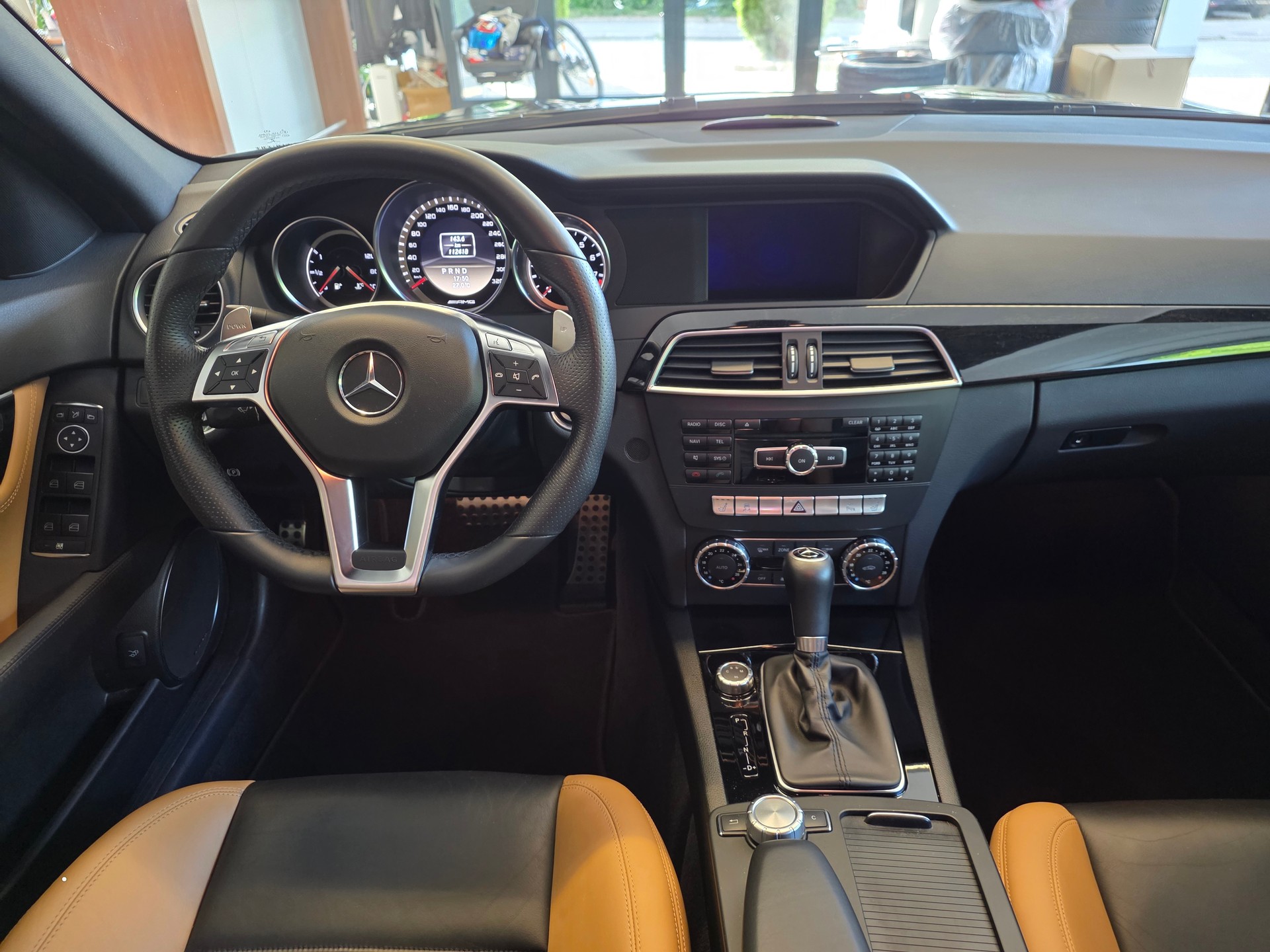 MERCEDES-BENZ C 63 V8 AMG ''Designo Interieur'' !EINZIGARTIG!-image-8
