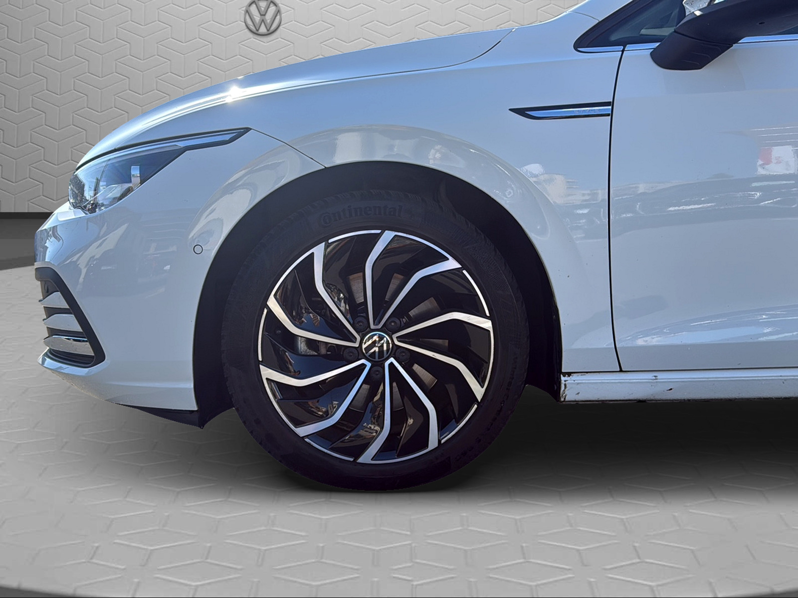VW Golf 2.0 TSI Style DSG 4 Motion-image-8