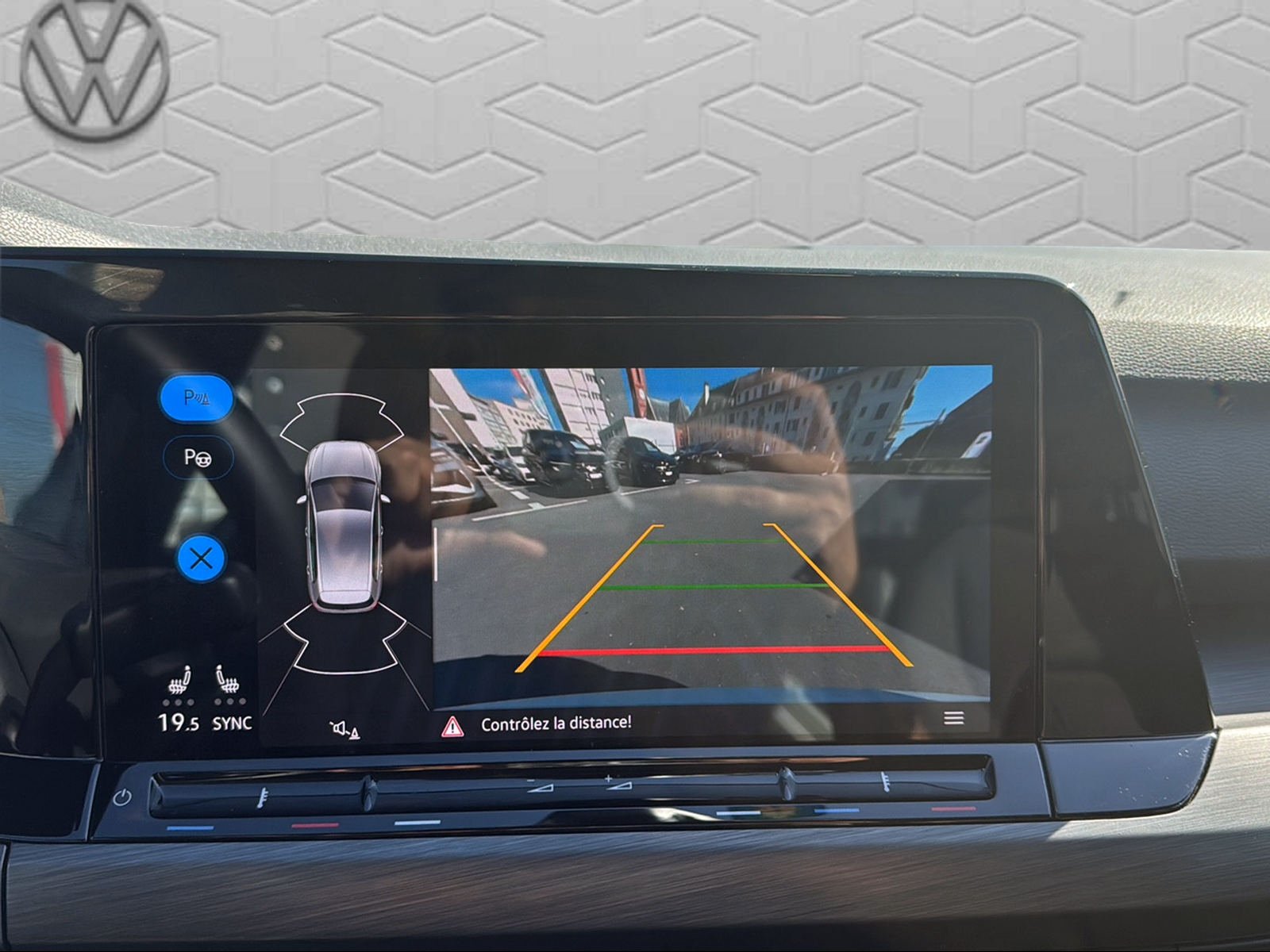 VW Golf 2.0 TSI Style DSG 4 Motion-image-17