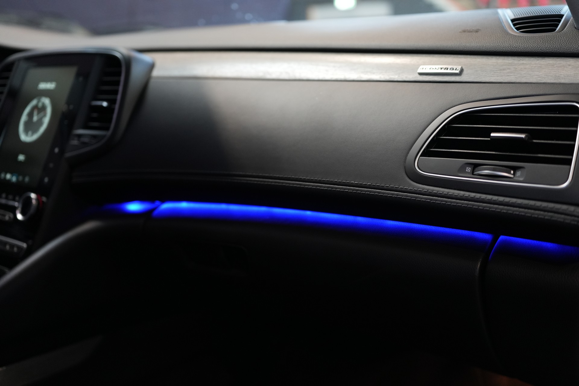RENAULT Talisman Grandtour 1.8 TCe Initiale EDC-image-9